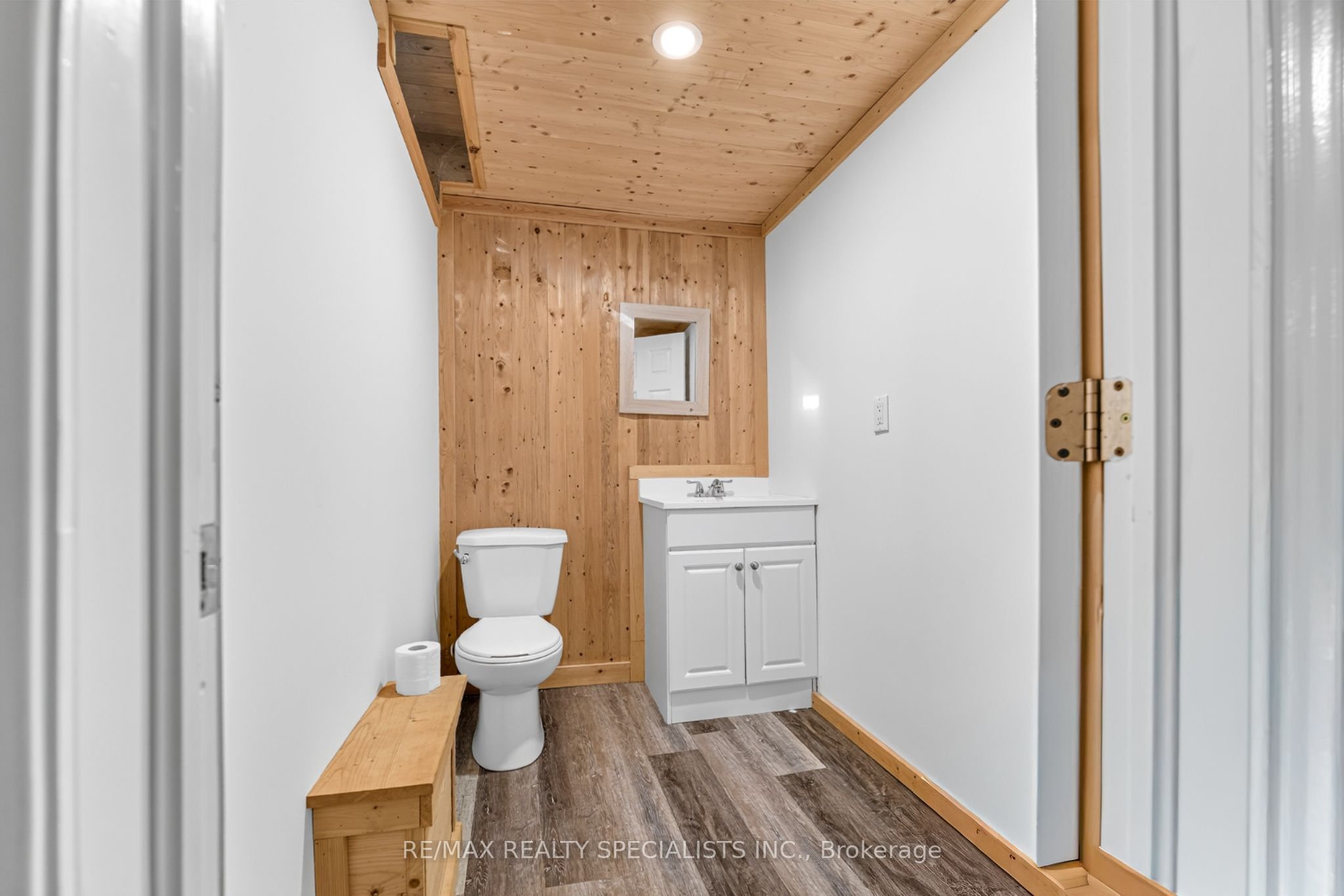 24 Garrison Square Property Photo 33