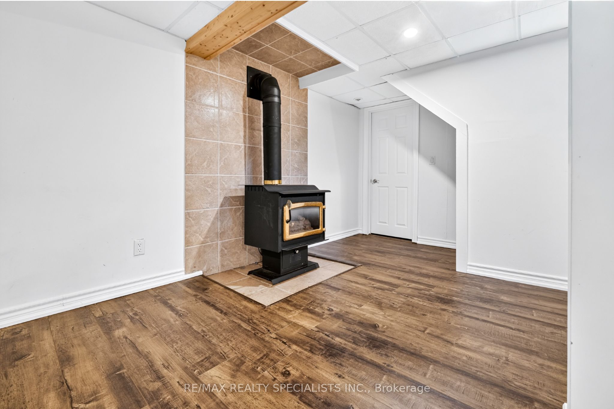 24 Garrison Square Property Photo 34