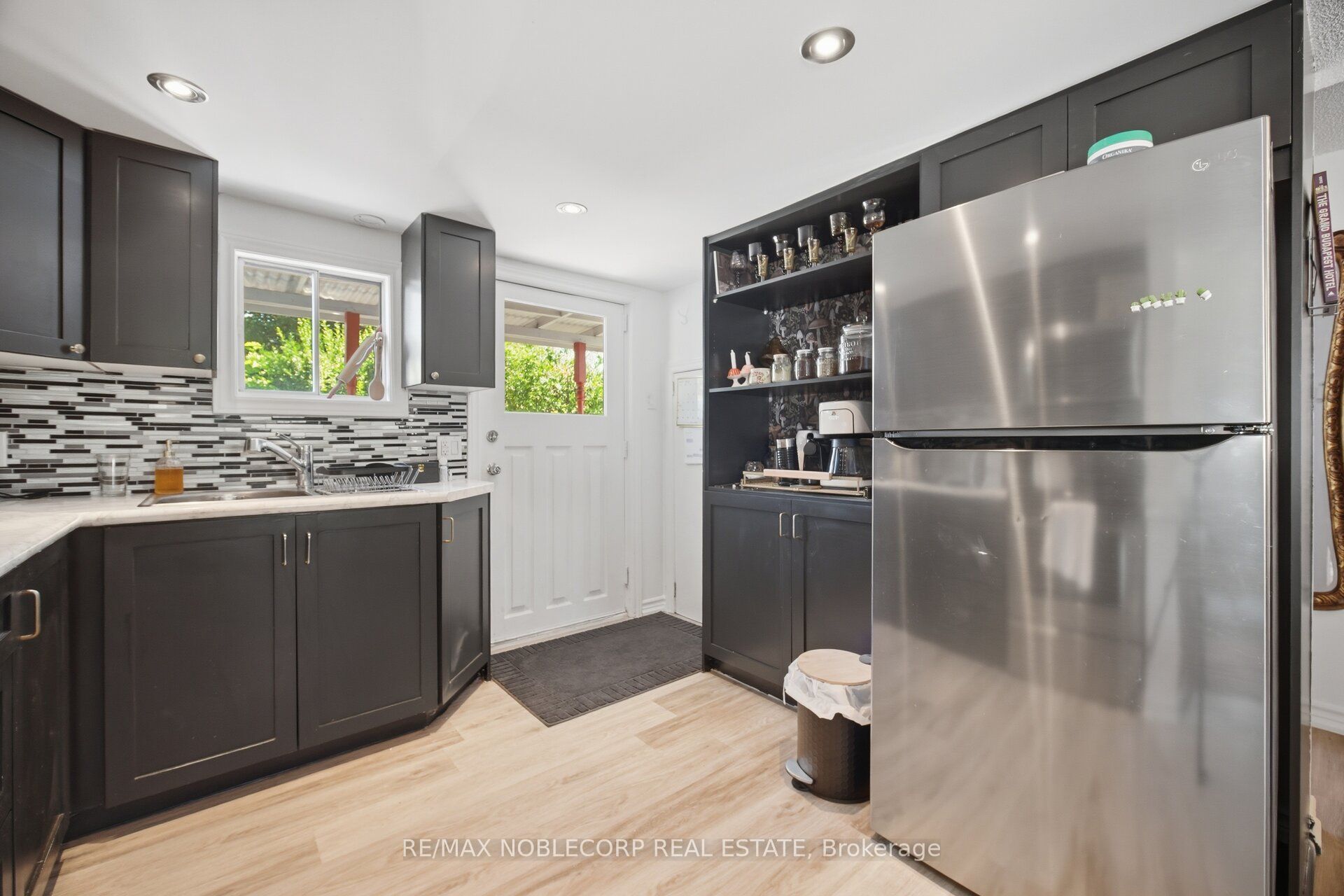 262 Pine Street Property Photo 11