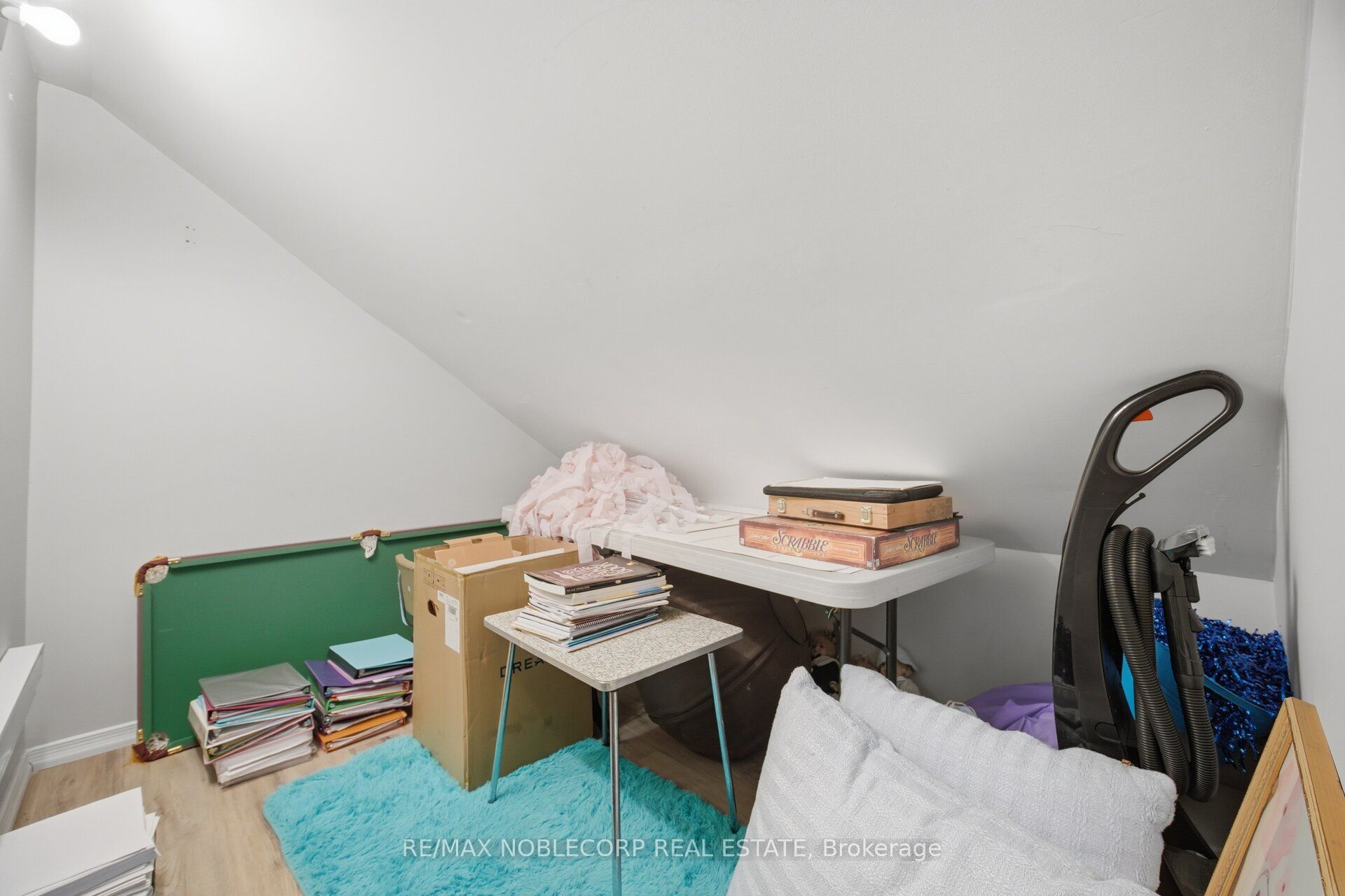 262 Pine Street Property Photo 27