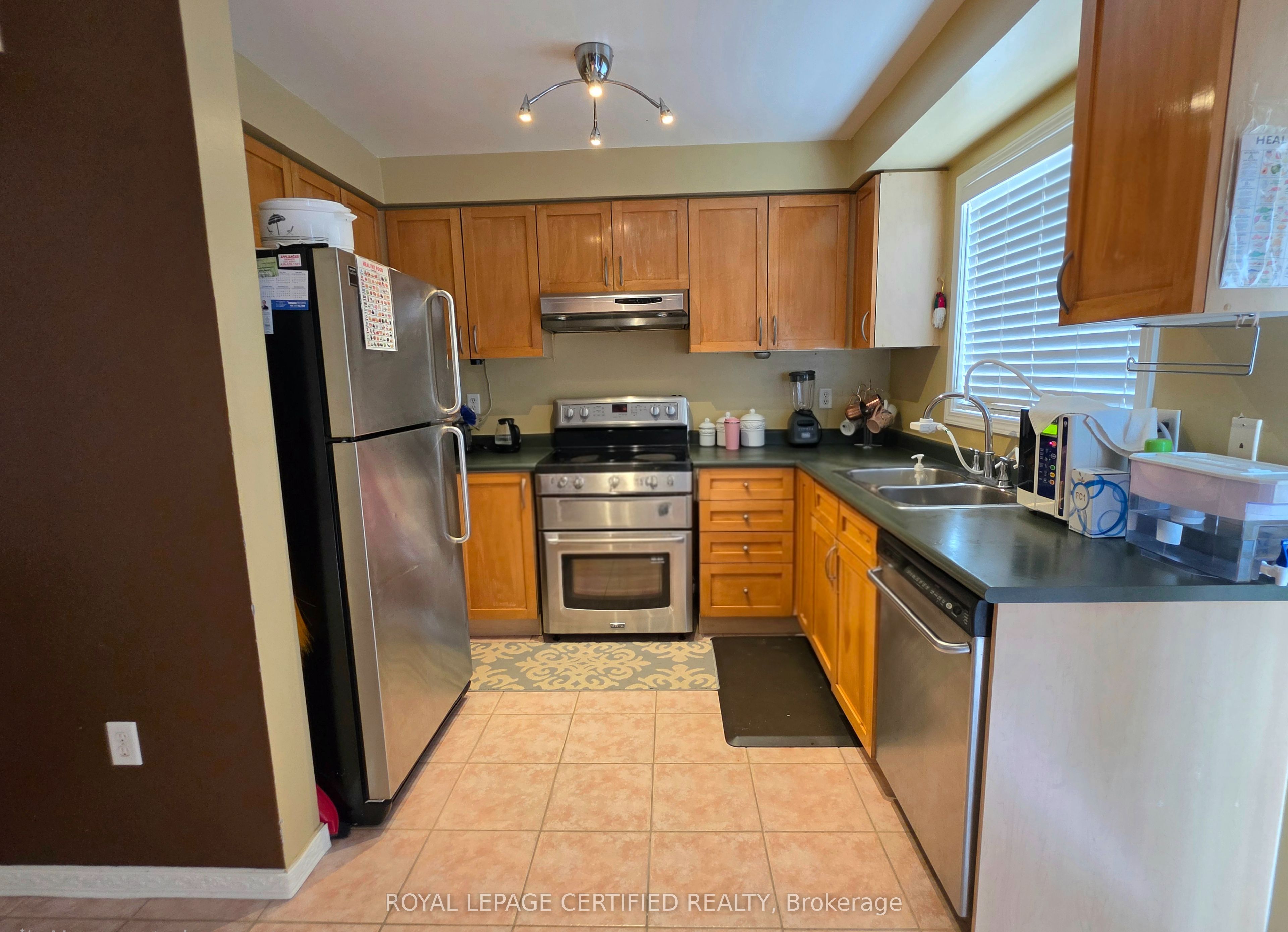 7 Penn Drive Property Photo 4