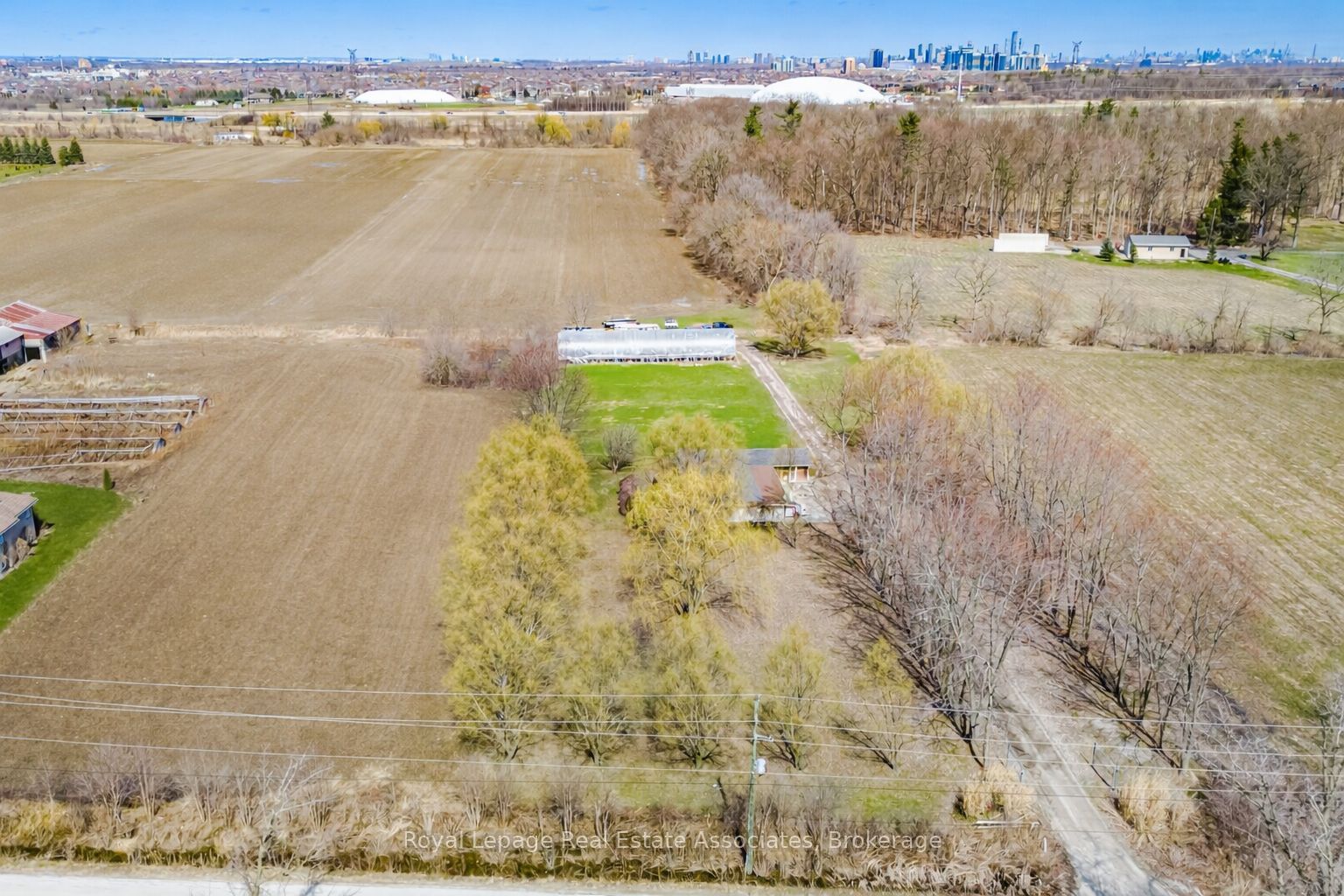 5327 Eighth Line Property Photo 1