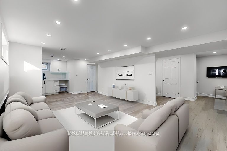 80 Cynthia Road Lower Property Photo 1