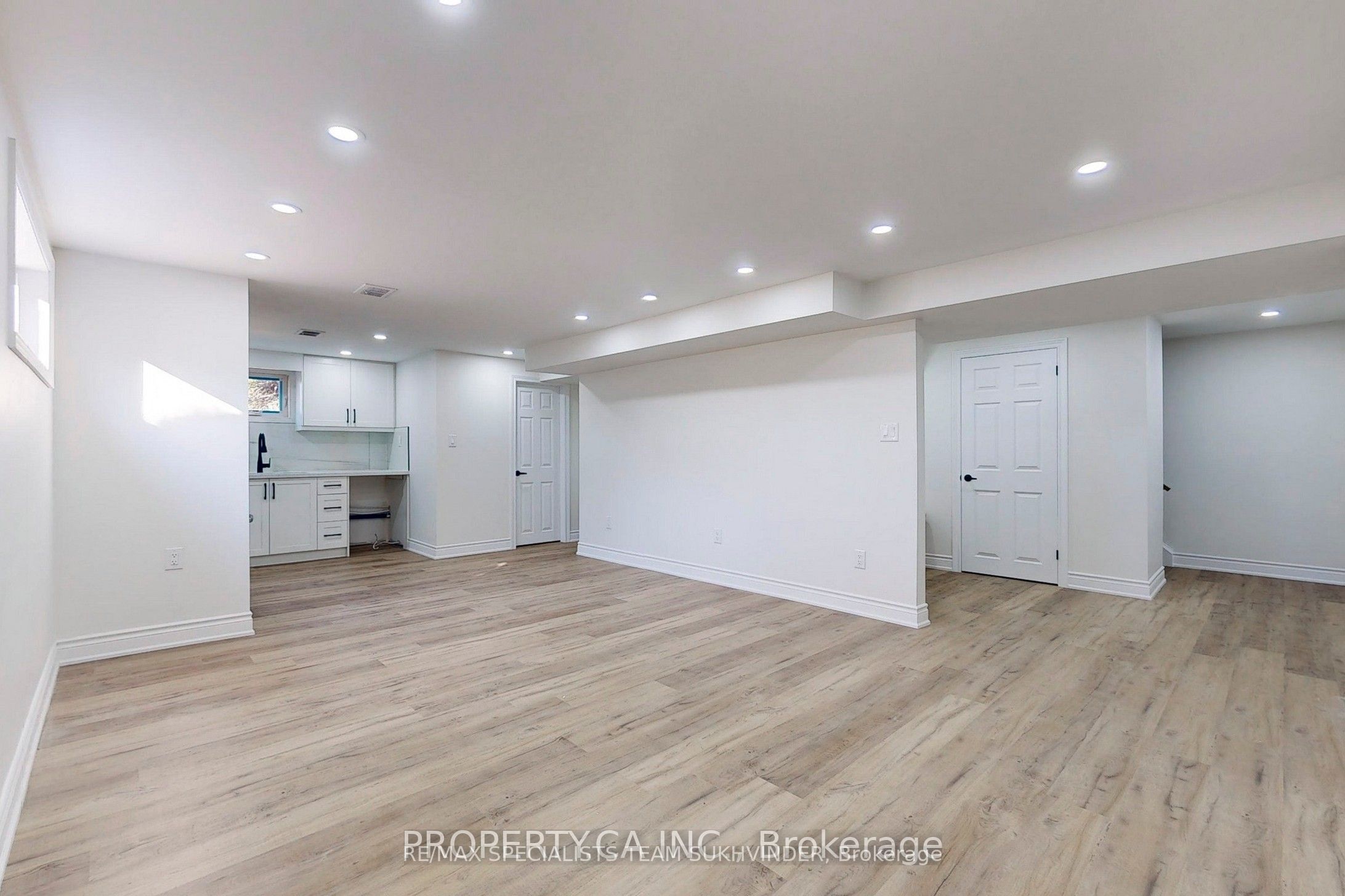80 Cynthia Road Lower Property Photo 2