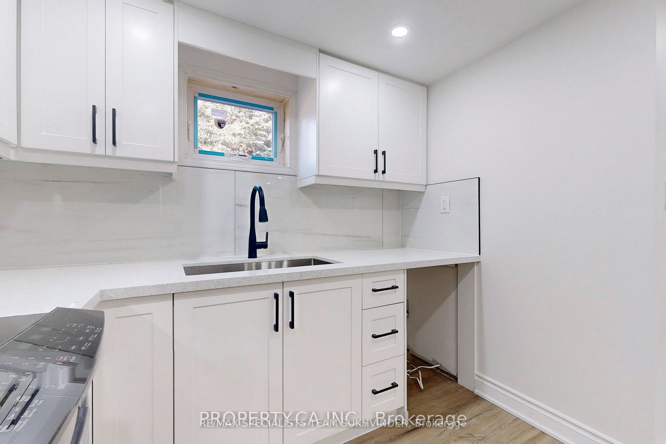 80 Cynthia Road Lower Property Photo 8
