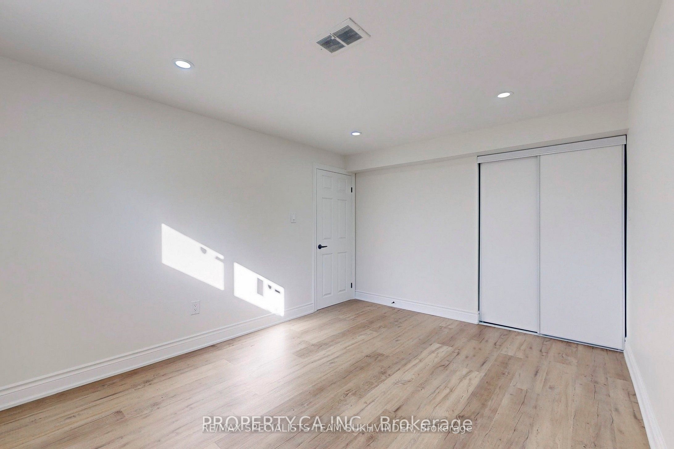 80 Cynthia Road Lower Property Photo 12