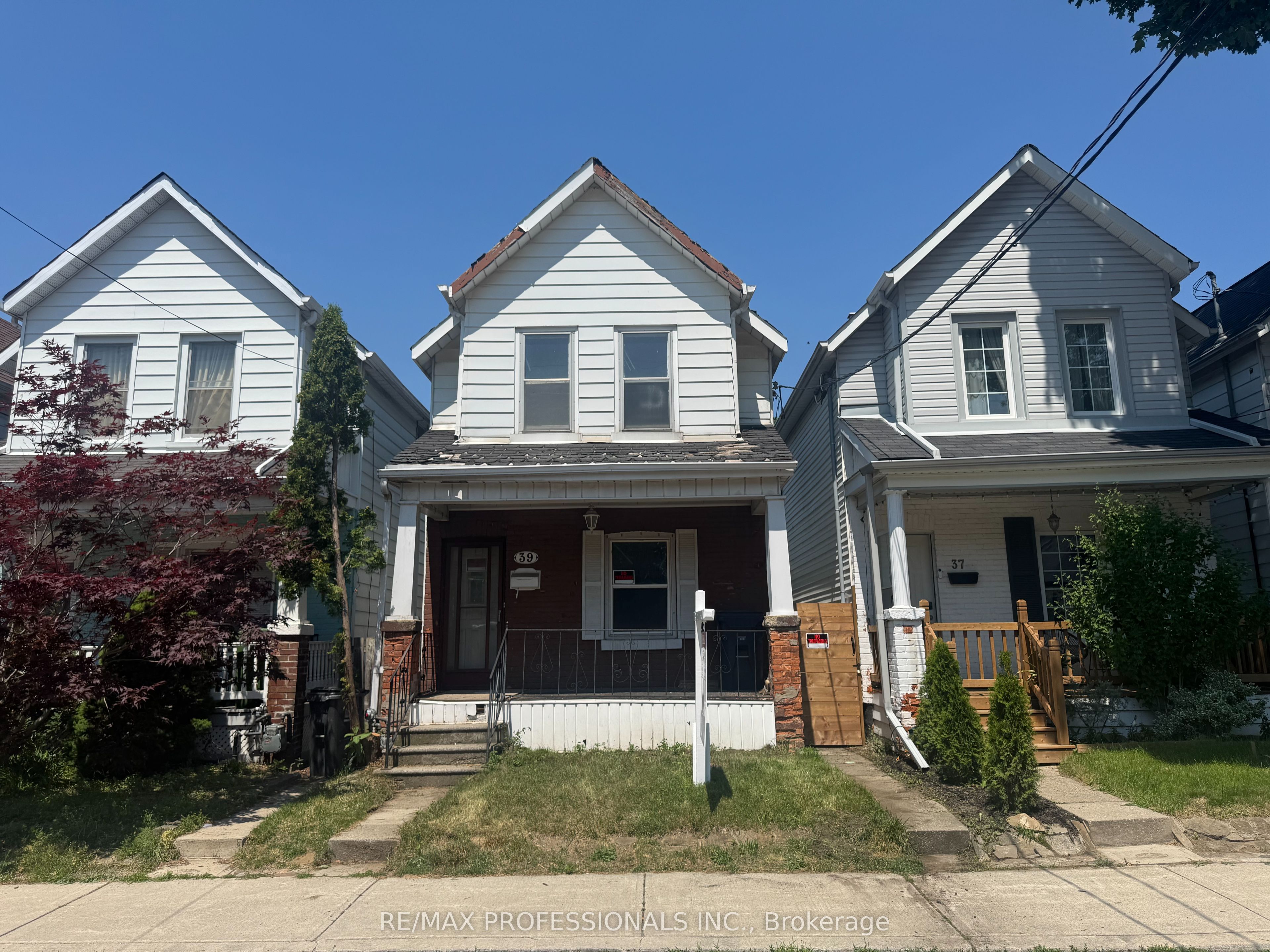 39 Holley Avenue Property Photo 2