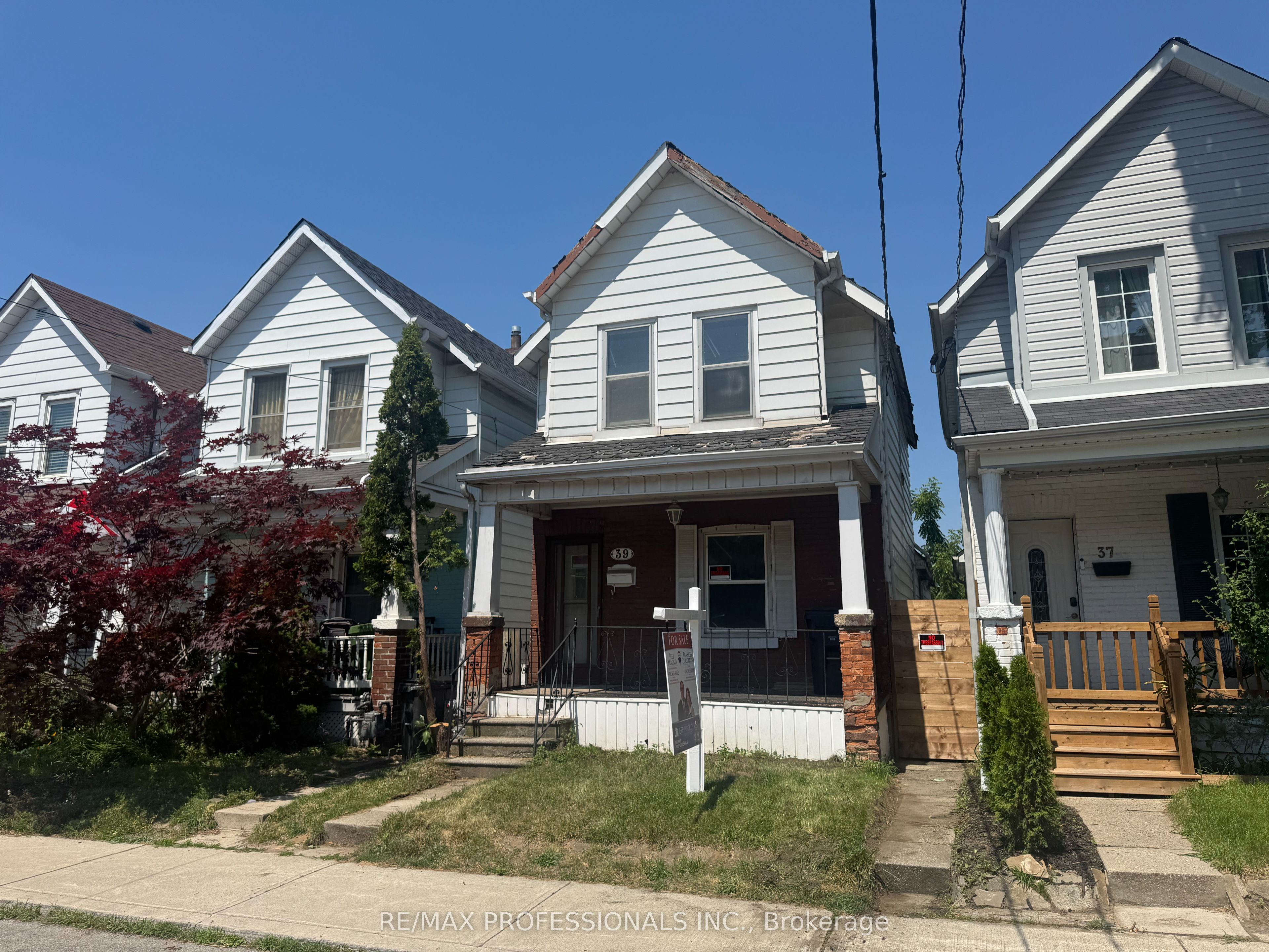 39 Holley Avenue Property Photo 3