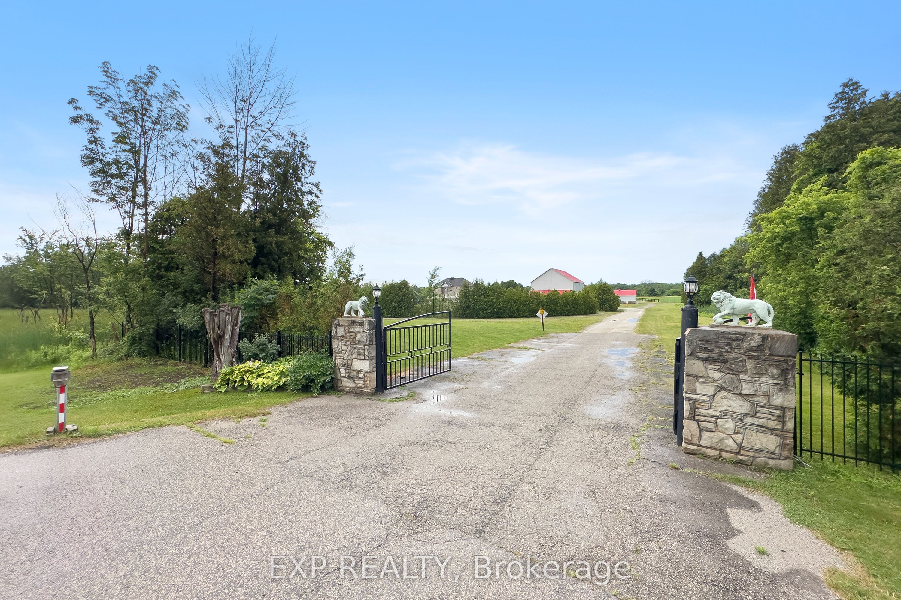 11677 Regional Rd 25 Property Photo 2