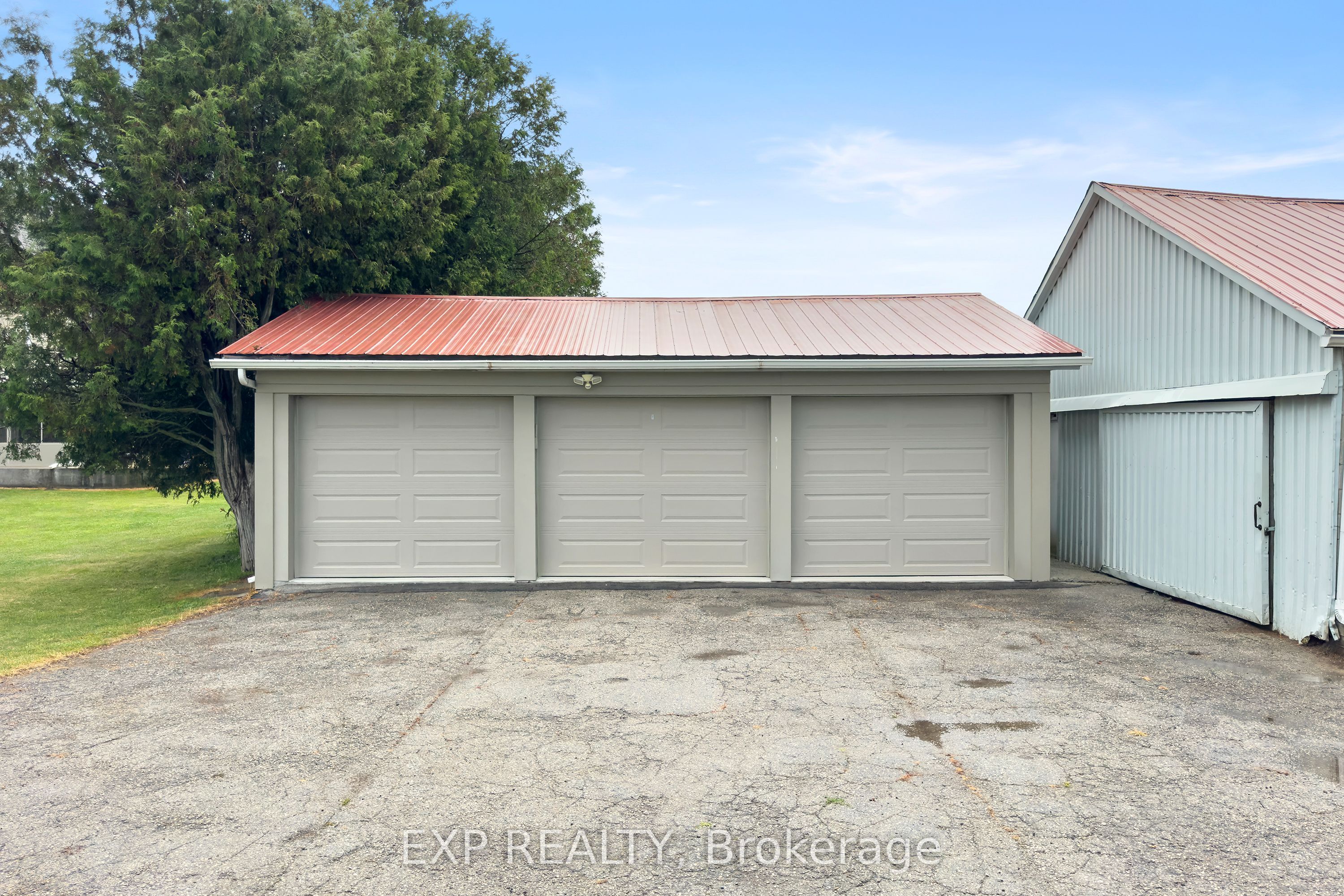 11677 Regional Rd 25 Property Photo 35