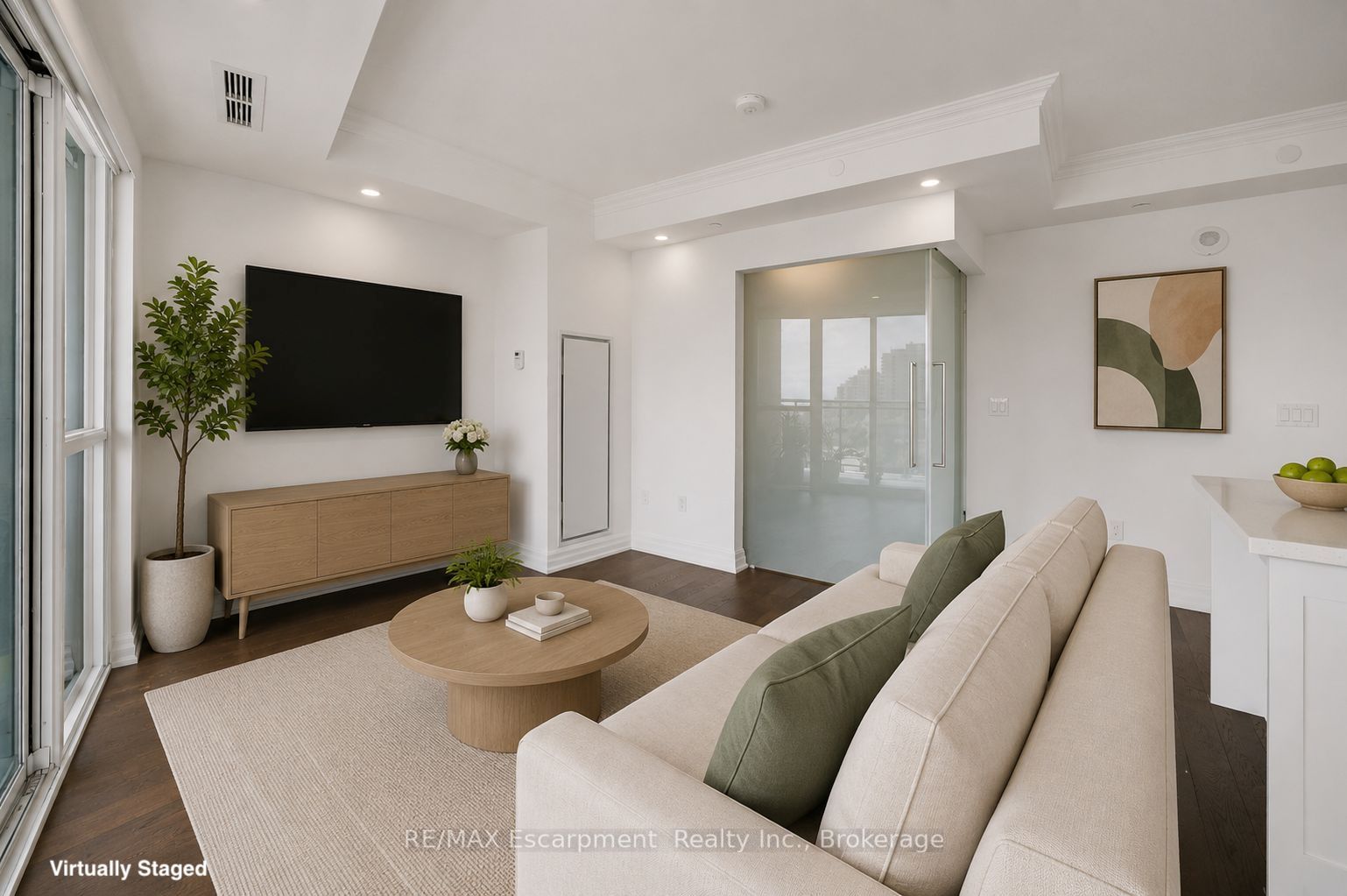 2060 Lakeshore Road 605 Property Photo 11