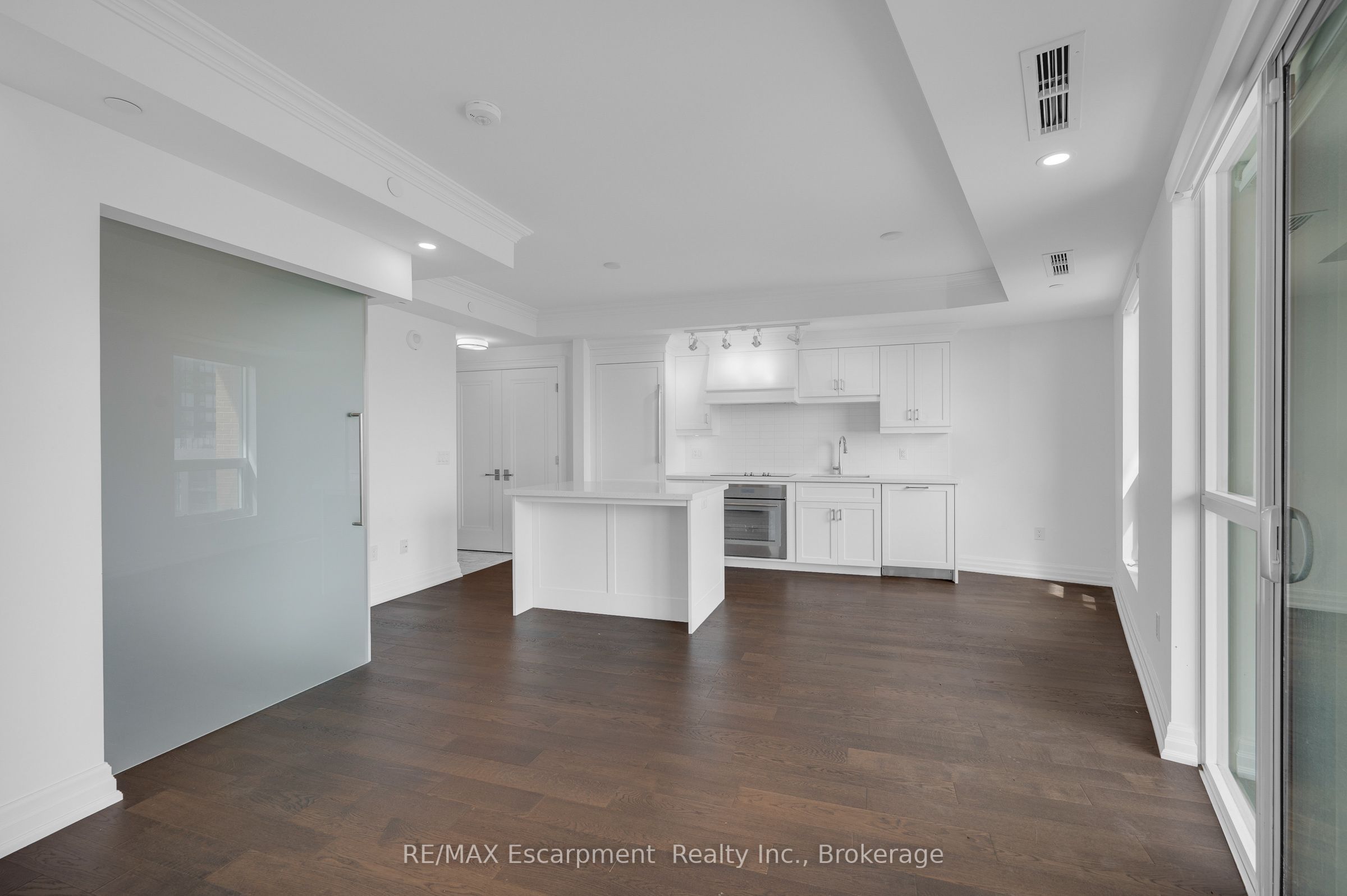 2060 Lakeshore Road 605 Property Photo 15
