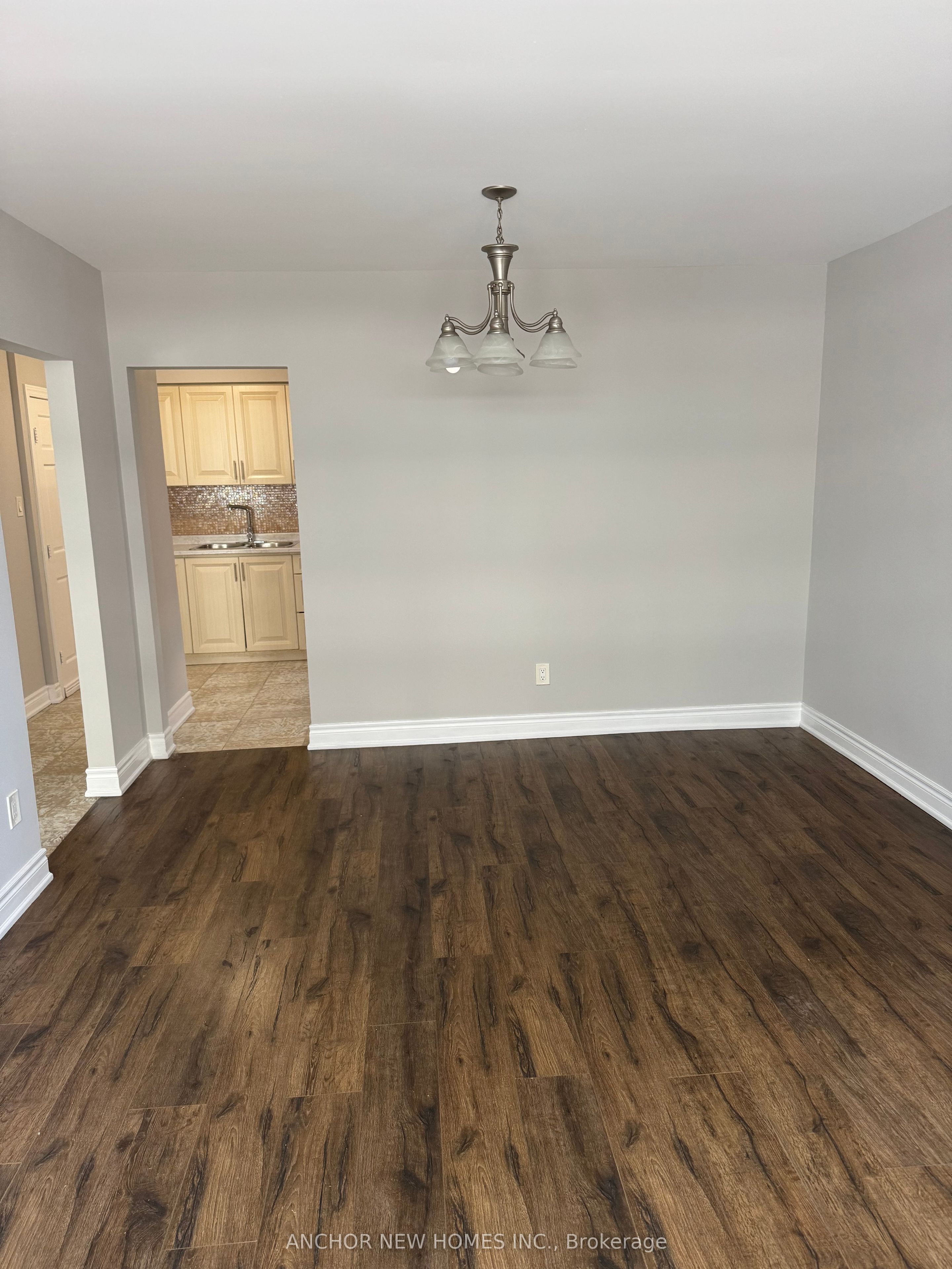 1598 Eglinton Avenue W 2 Property Photo 6
