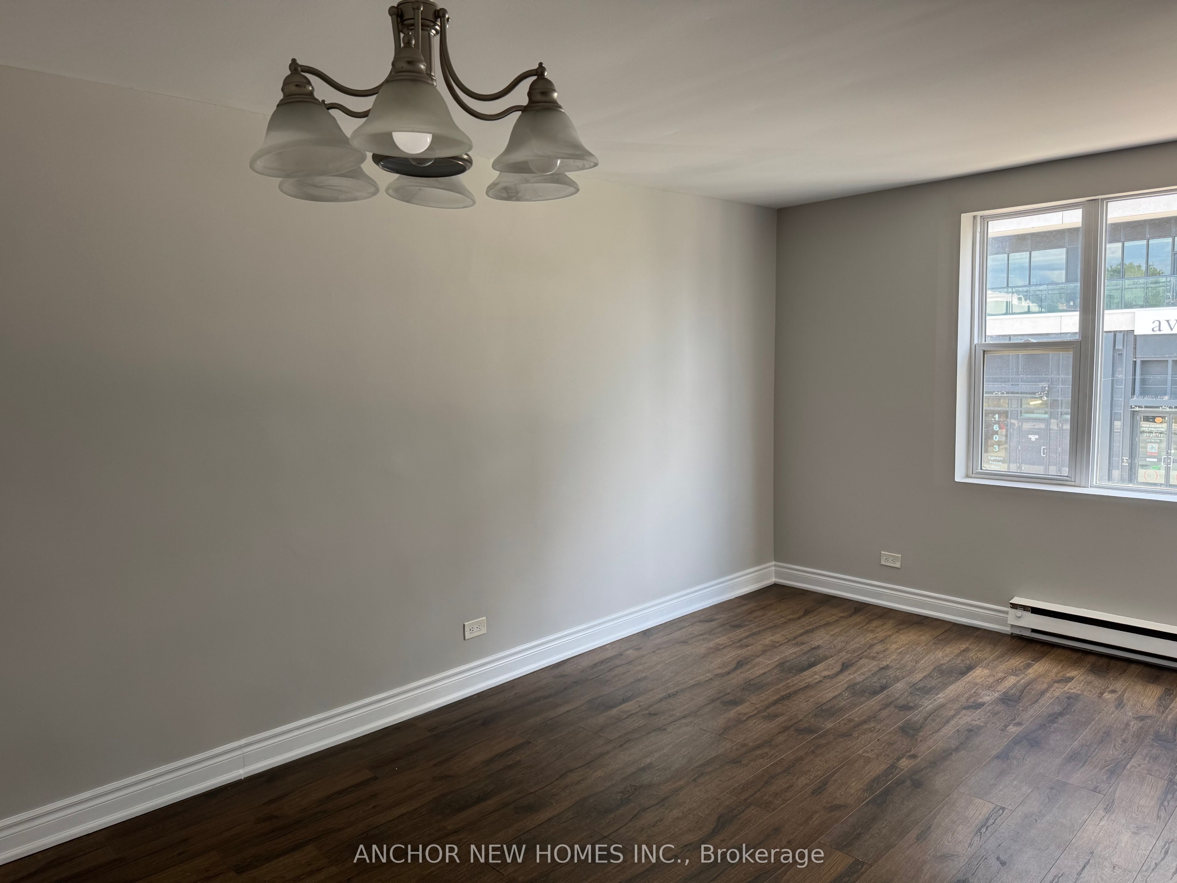 1598 Eglinton Avenue W 2 Property Photo 7