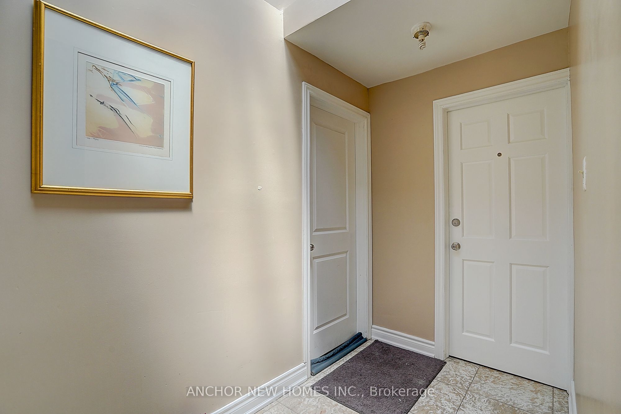 1598 Eglinton Avenue W 2 Property Photo 10
