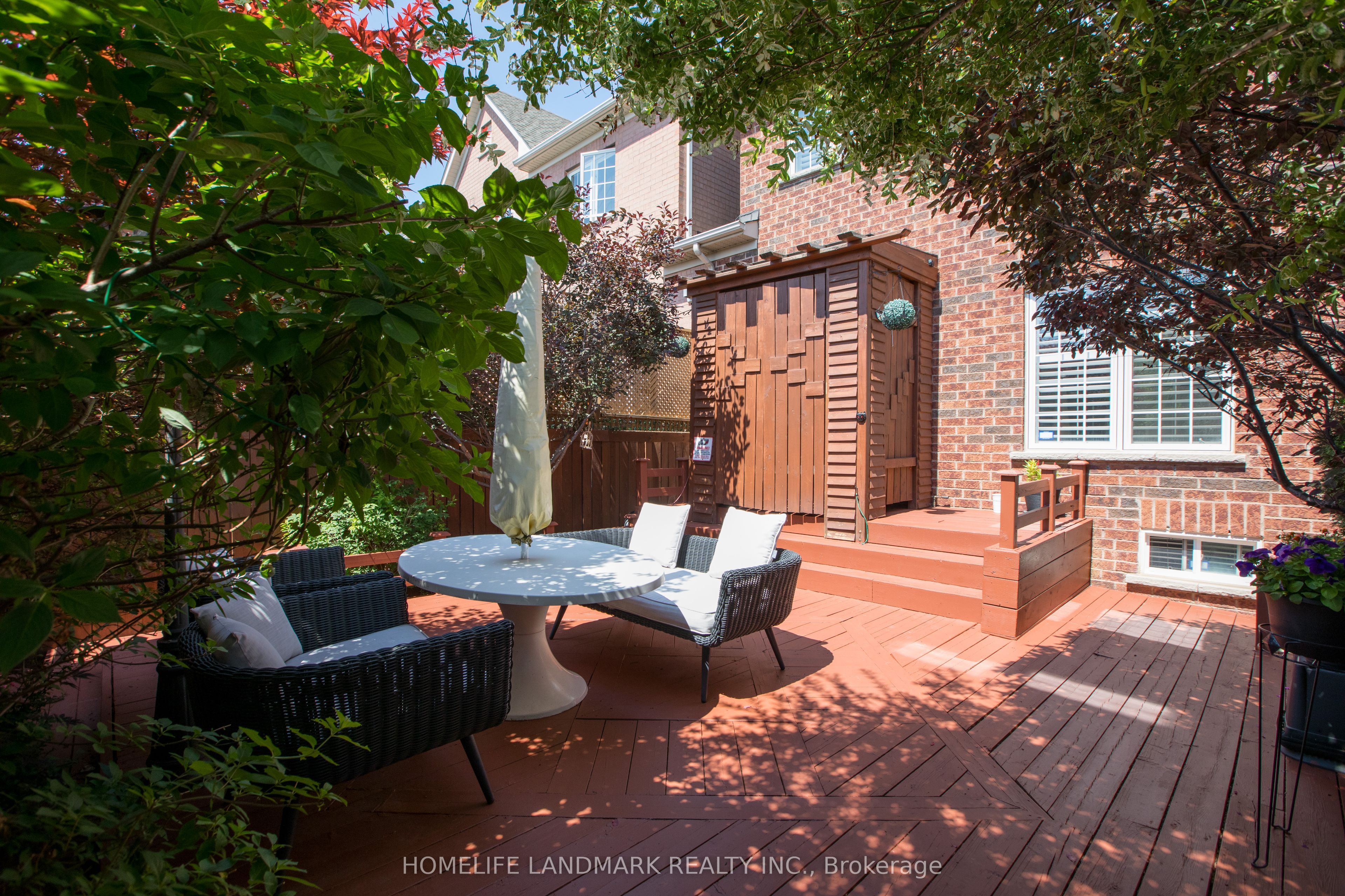3432 Eglinton Avenue W Property Photo 4