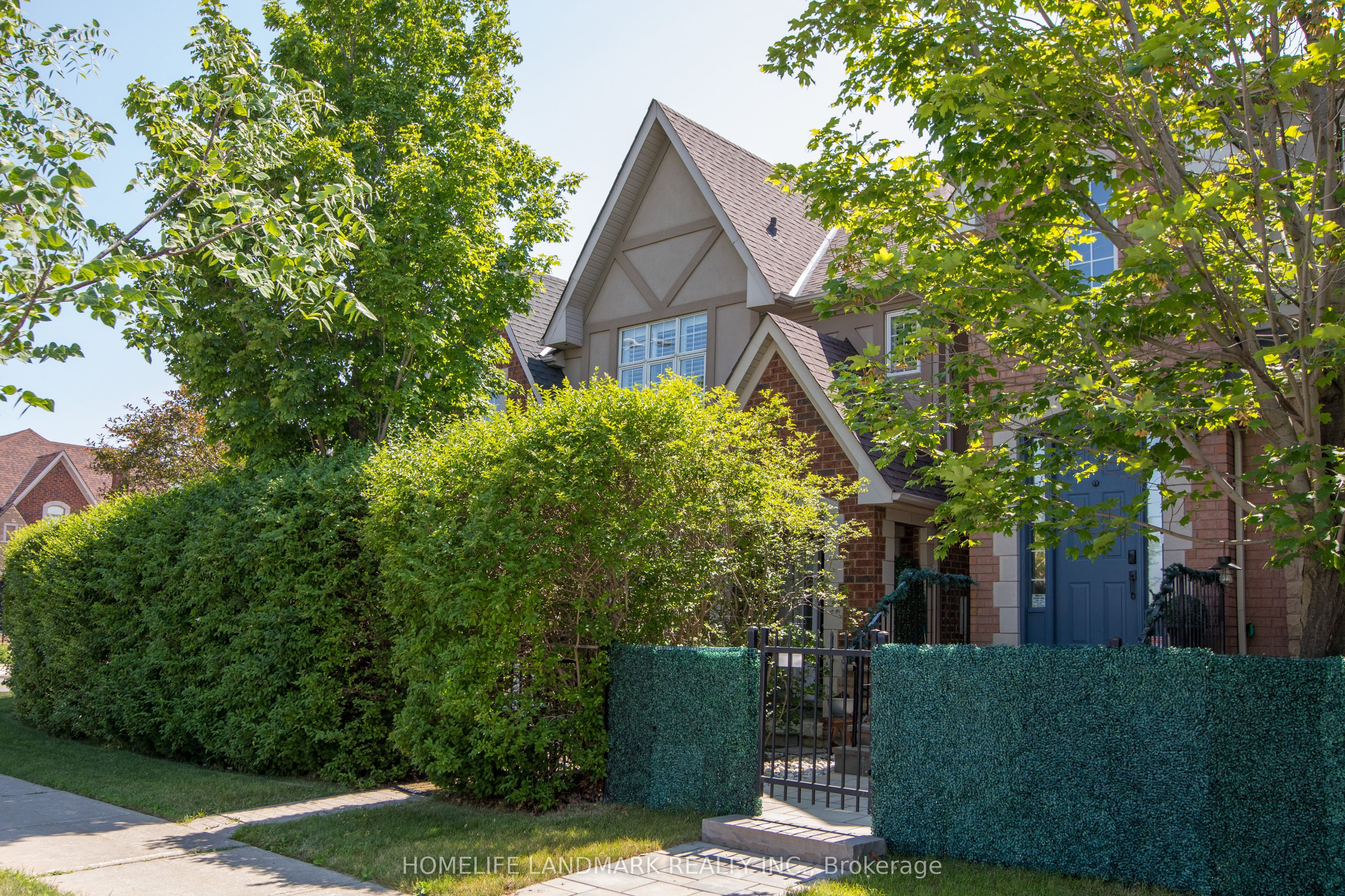3432 Eglinton Avenue W Property Photo 5