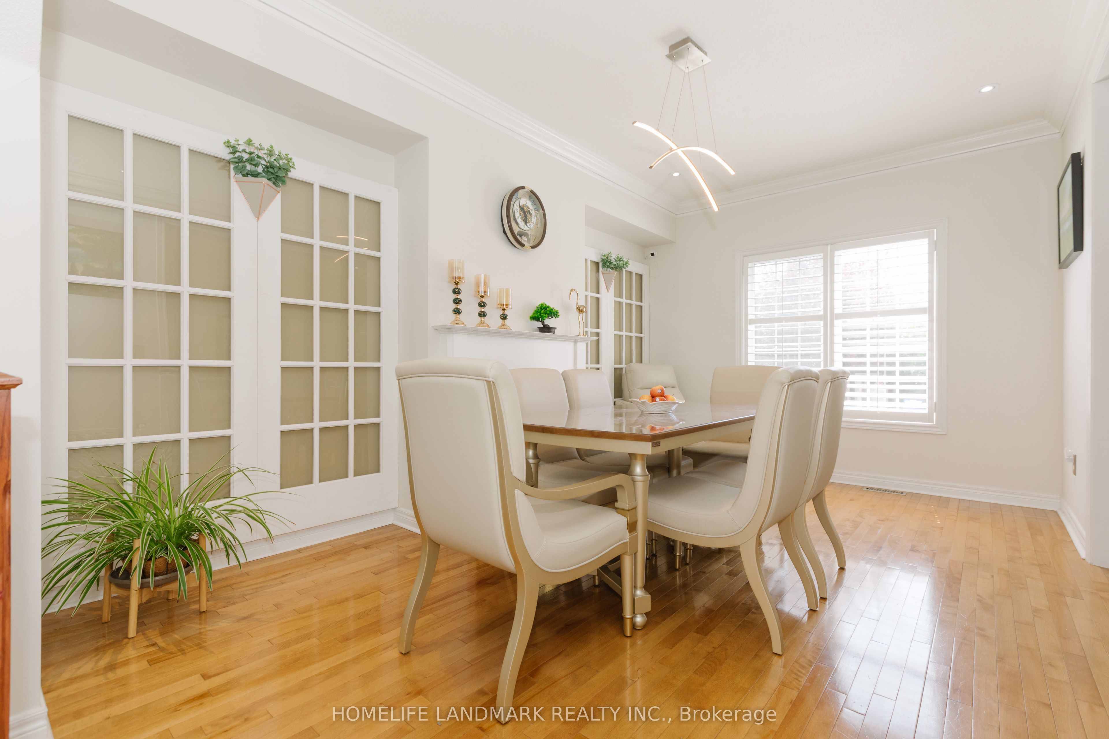3432 Eglinton Avenue W Property Photo 15