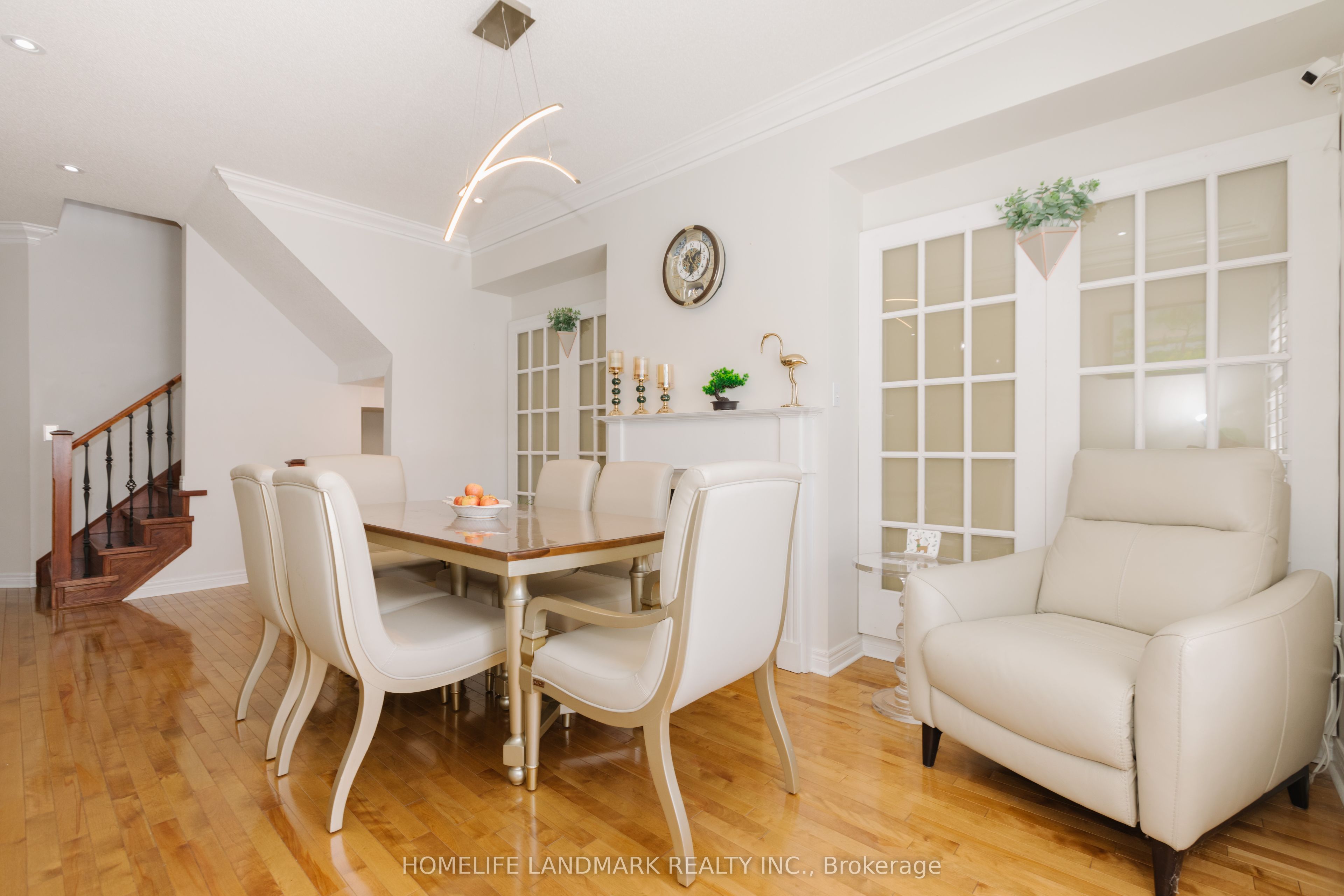 3432 Eglinton Avenue W Property Photo 16