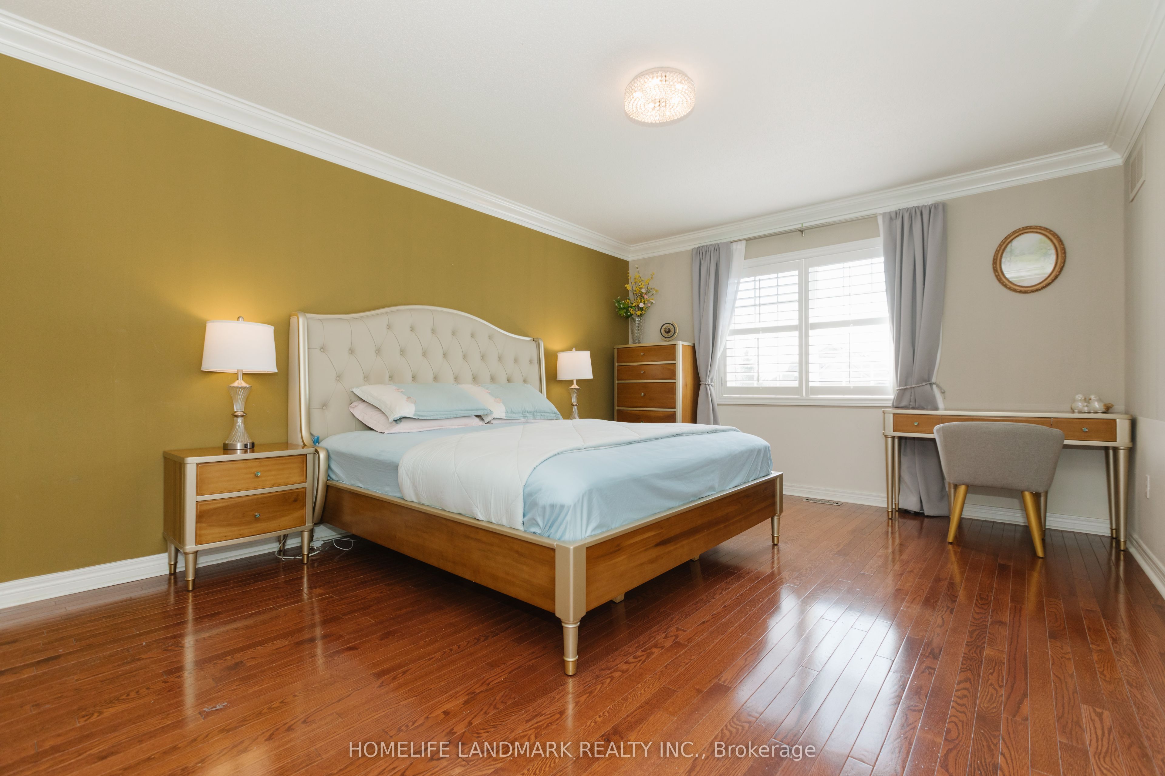 3432 Eglinton Avenue W Property Photo 19