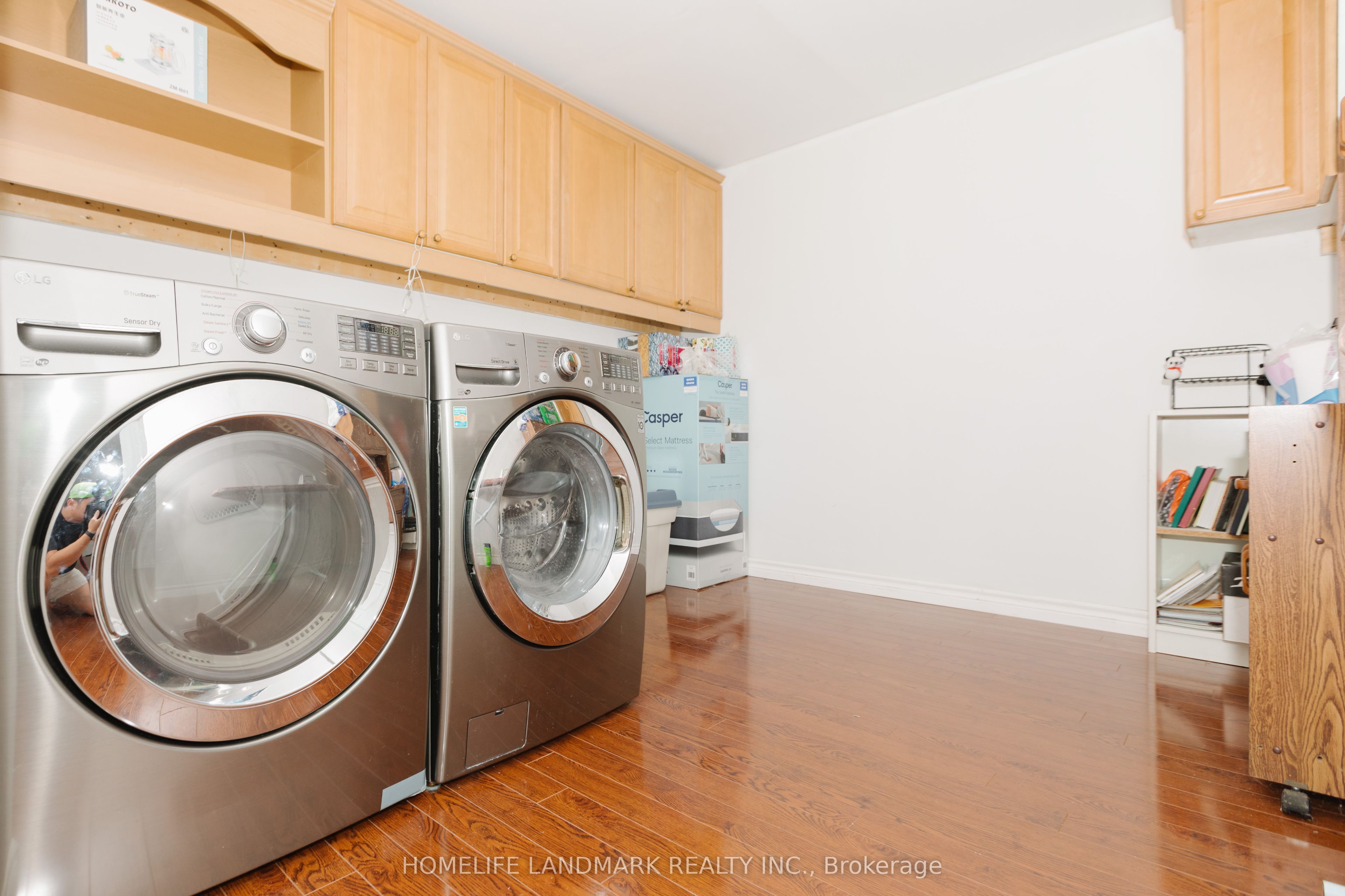 3432 Eglinton Avenue W Property Photo 31