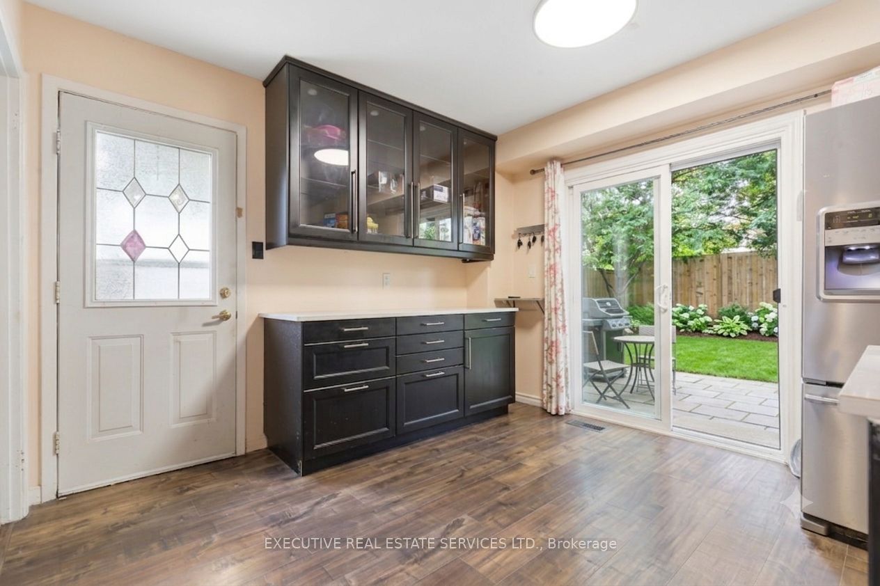 60 Chipwood Crescent Property Photo 4
