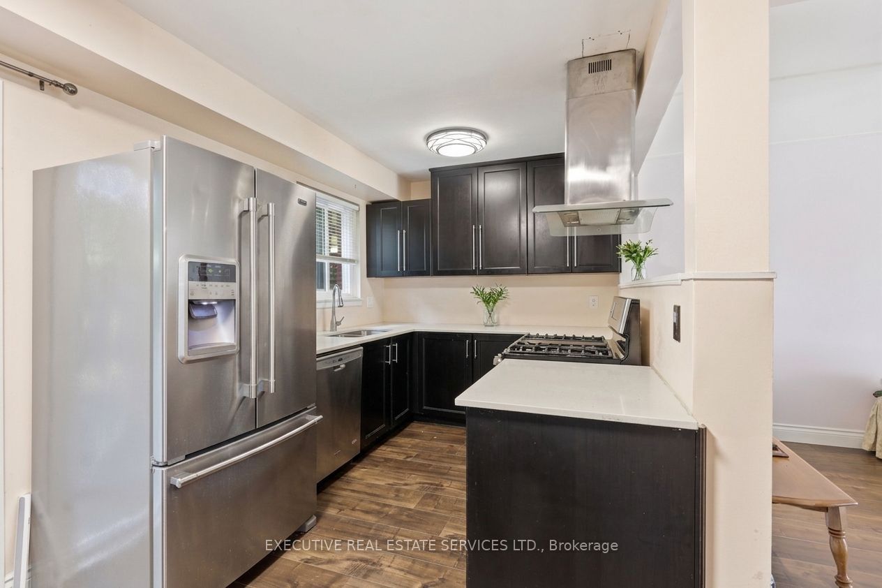 60 Chipwood Crescent Property Photo 5