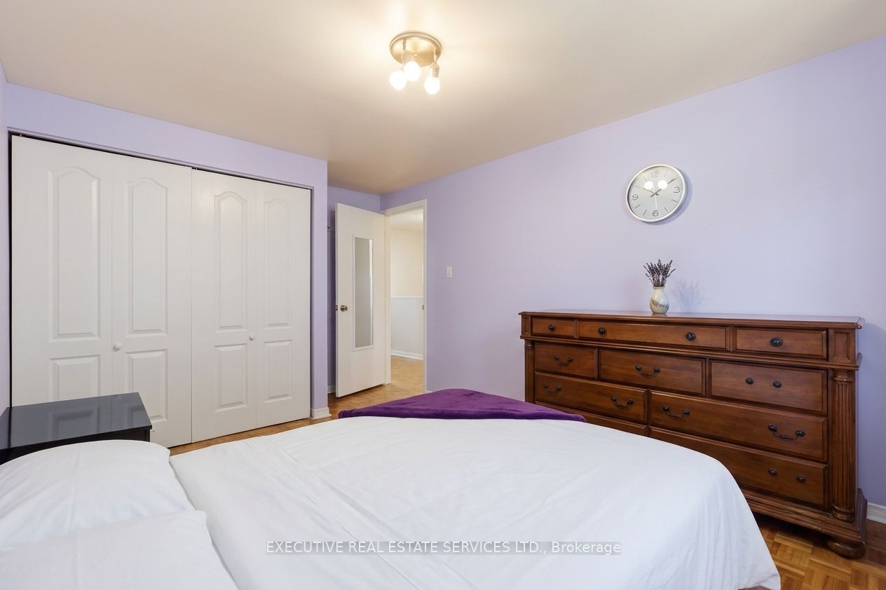 60 Chipwood Crescent Property Photo 7