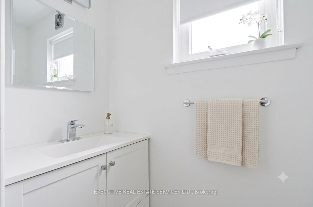 60 Chipwood Crescent Property Photo 11