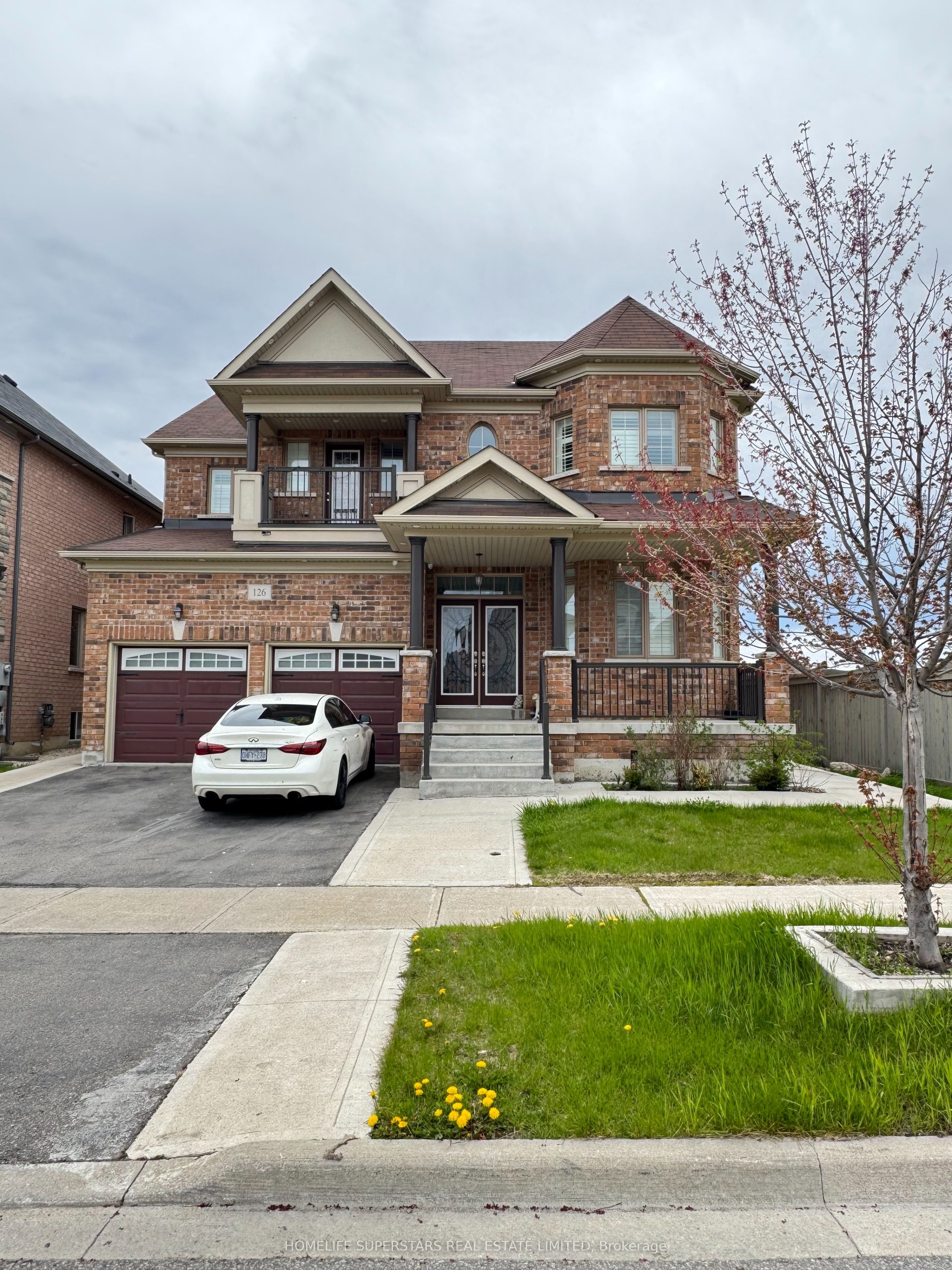 126 Martin Byrne Drive Property Photo 1