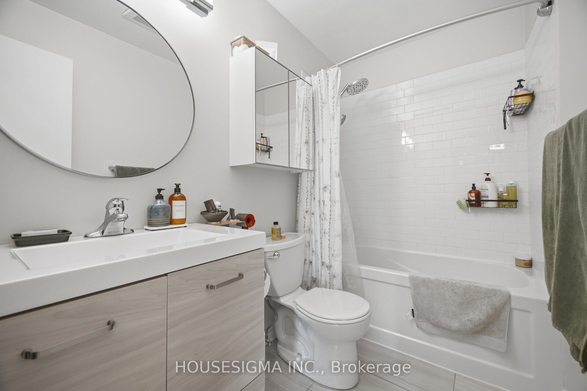 15 Elizabeth Street N 801 Property Photo 26