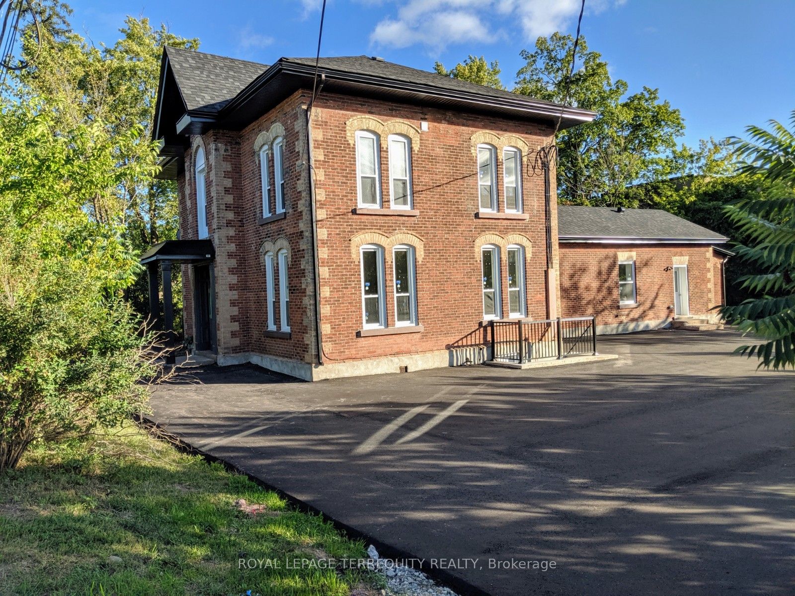 44 Main Street N 1 Property Photo 3