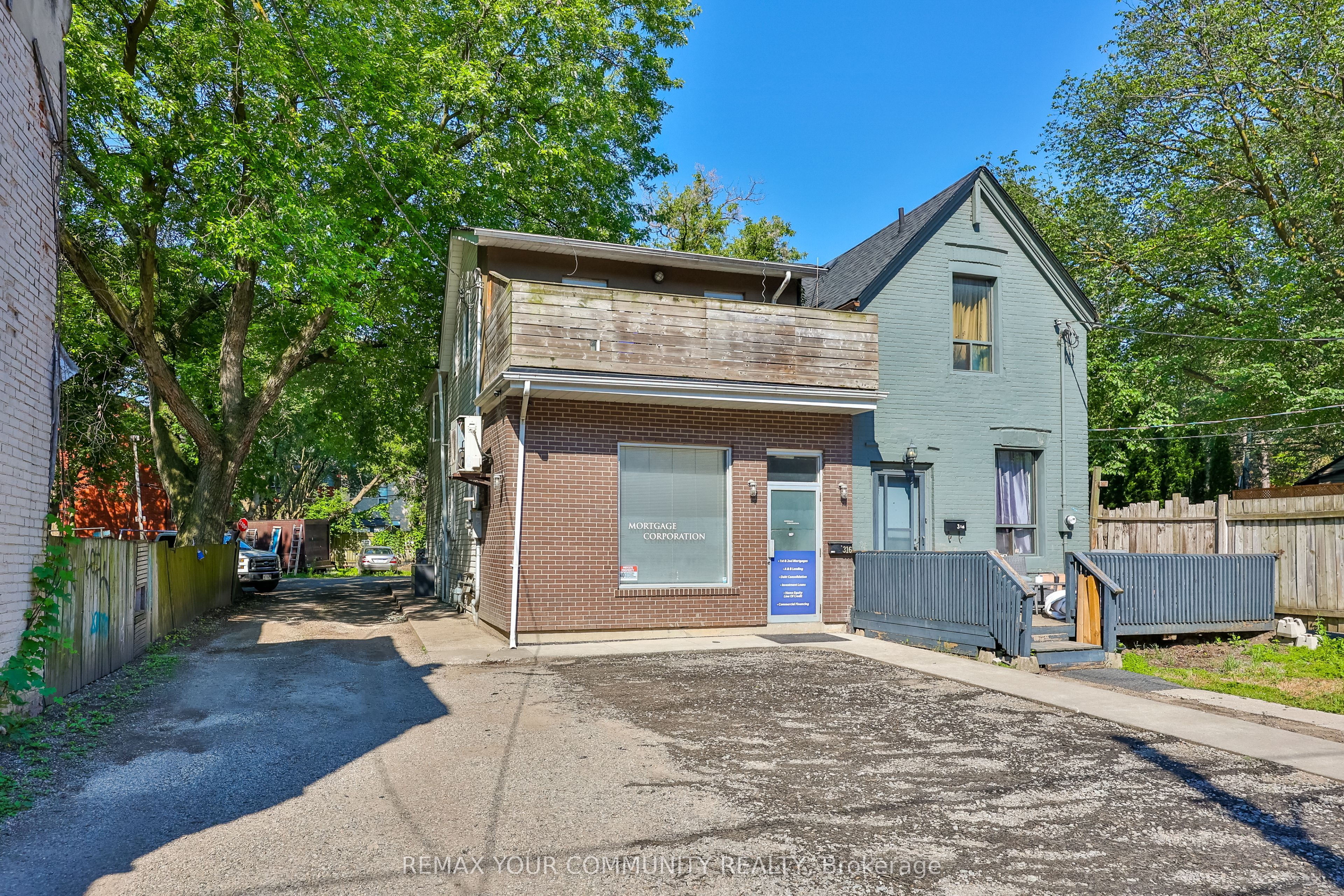 316 Dufferin Street Property Photo 3