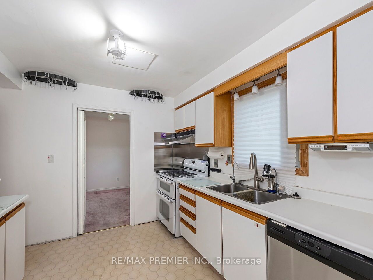 28 Emeline Street Property Photo 15