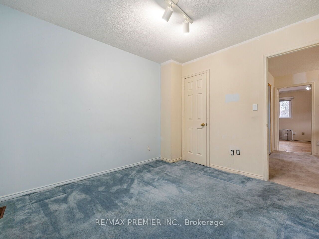 28 Emeline Street Property Photo 28