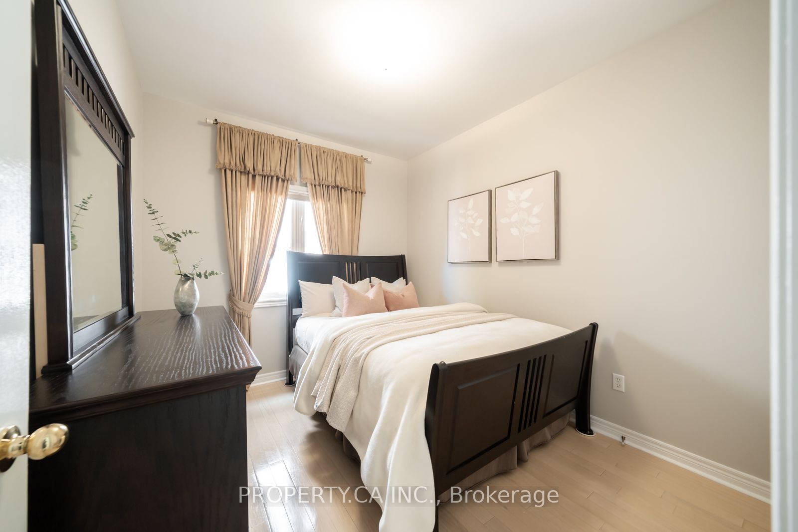 1143 Carding Mill Place Property Photo 3