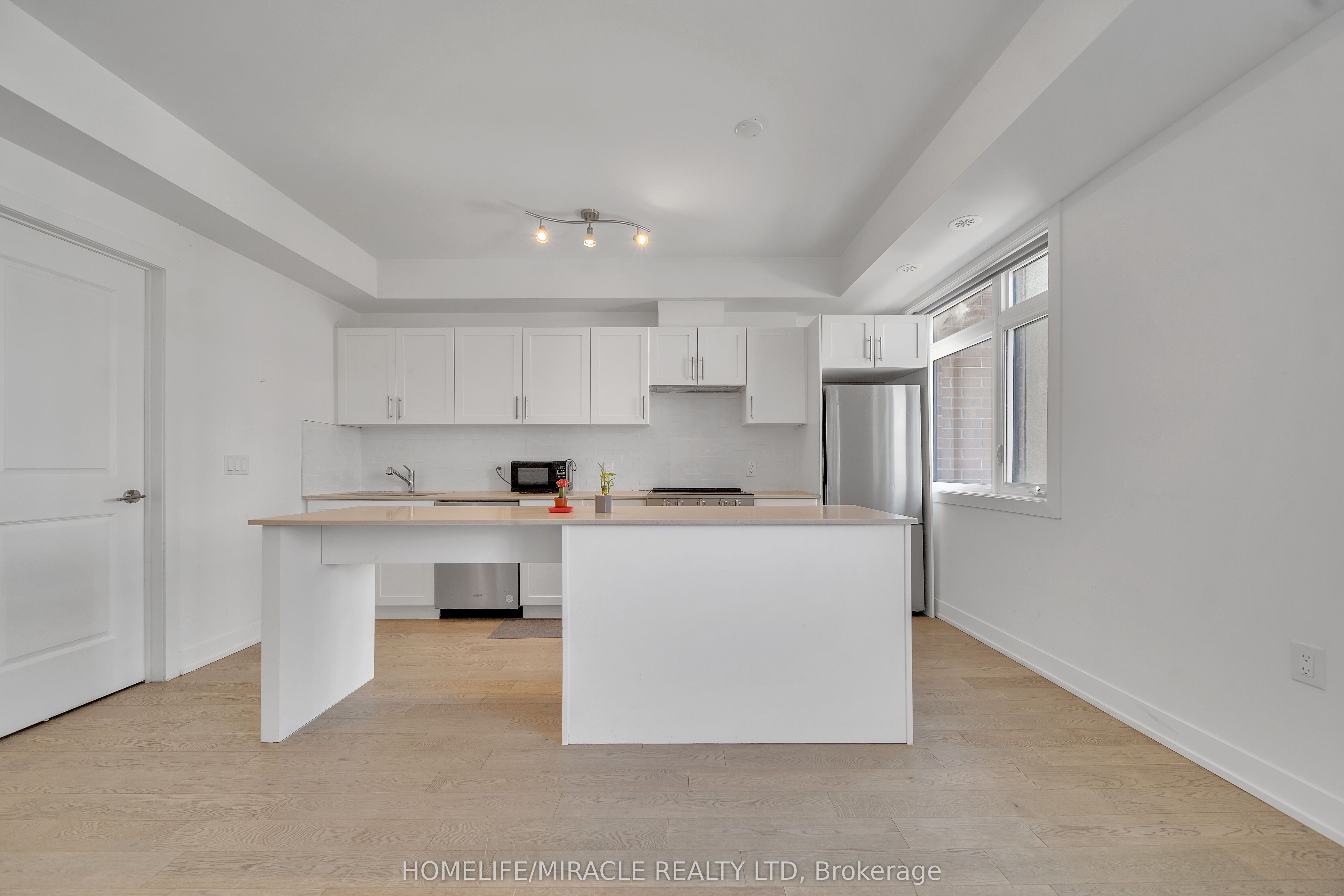 1062 Douglas Mccurdy N 230 Property Photo 15