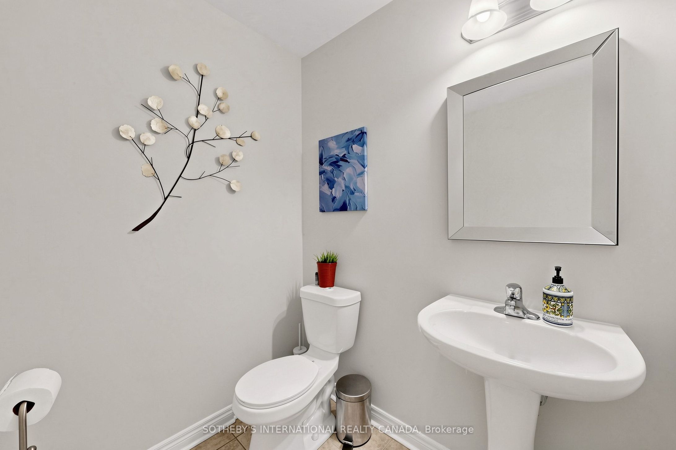 38 Cedar Lake Crescent Property Photo 21
