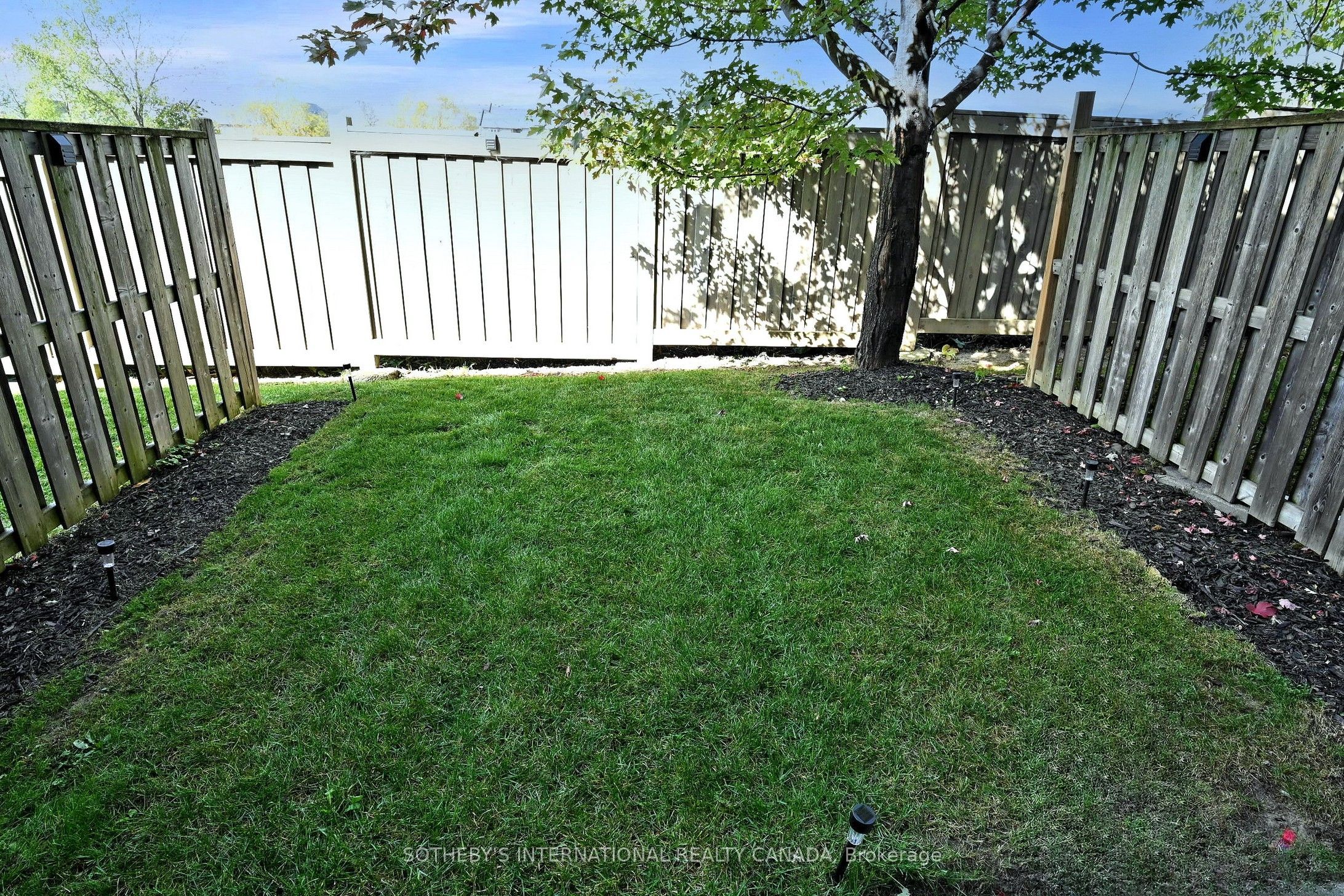 38 Cedar Lake Crescent Property Photo 45