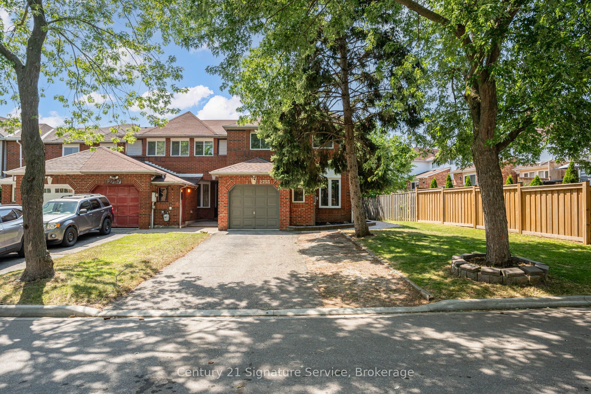2755 Lindholm Crescent Property Photo 1