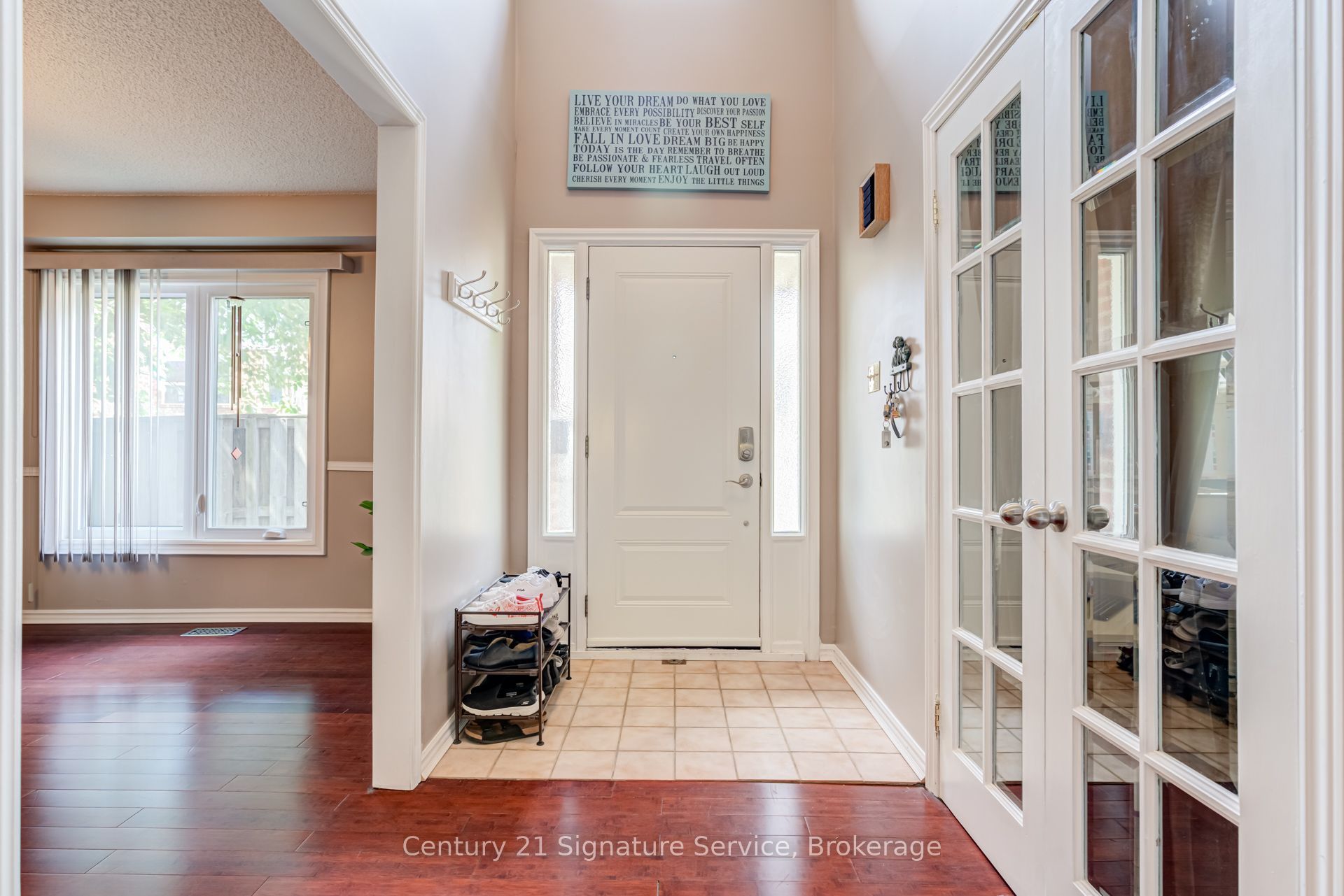 2755 Lindholm Crescent Property Photo 7