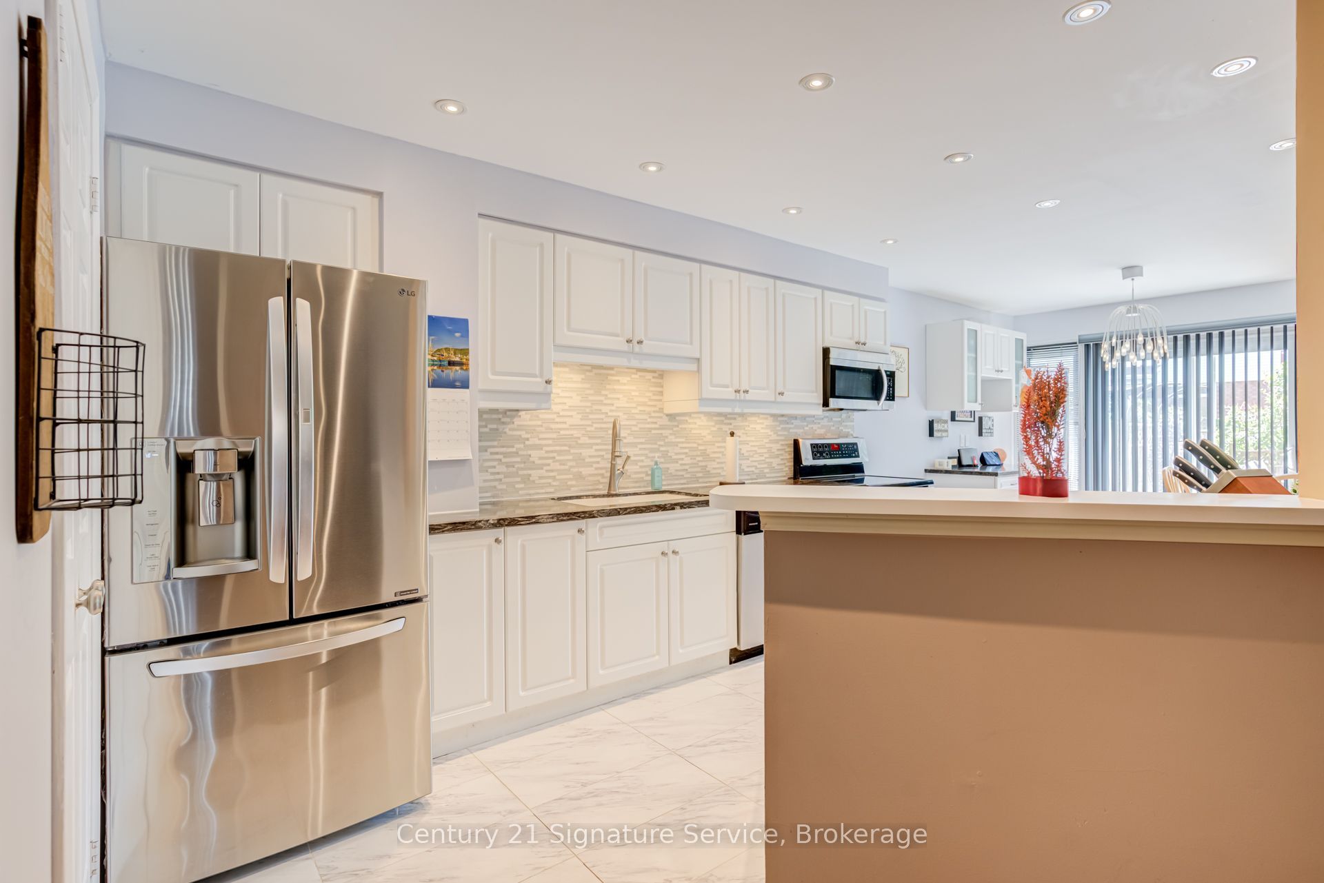 2755 Lindholm Crescent Property Photo 12