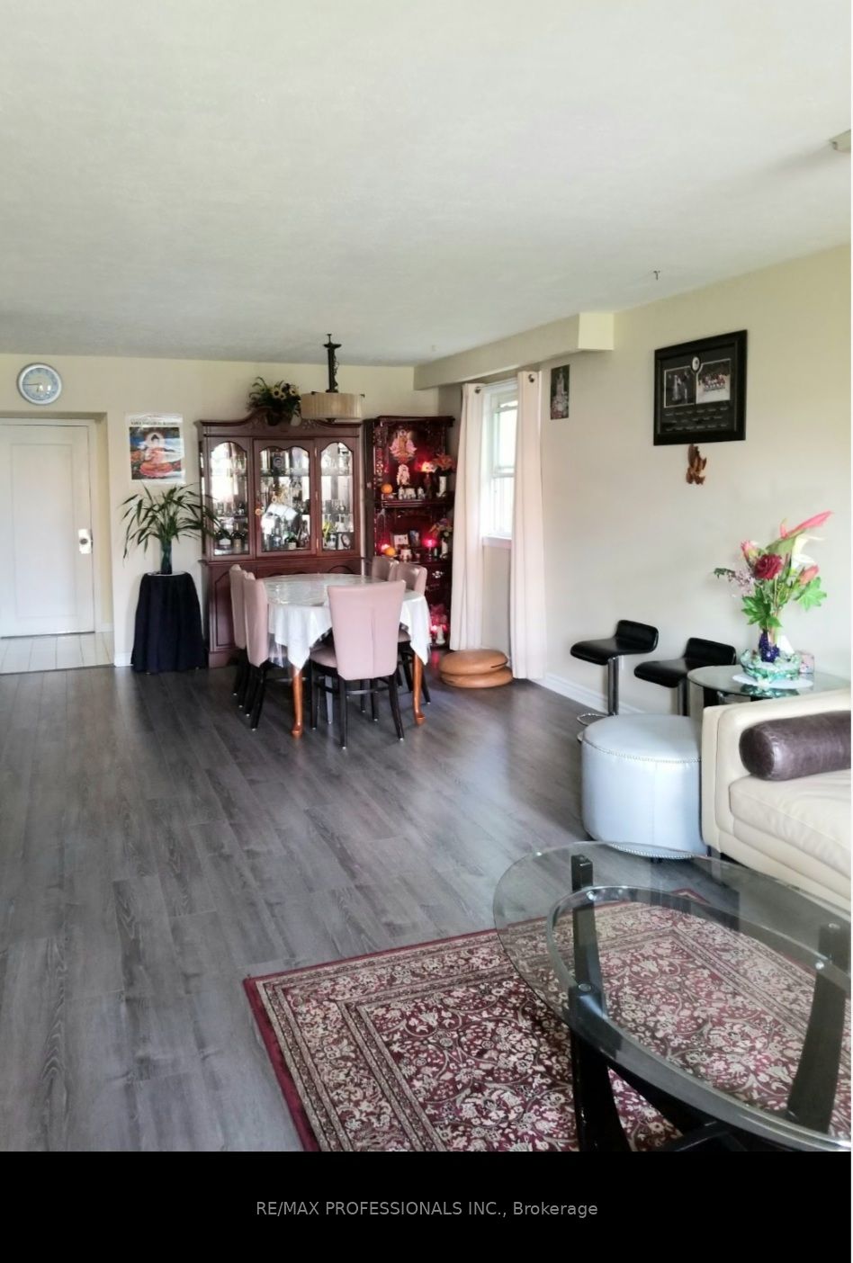 8 Bridesburg Drive Property Photo 6