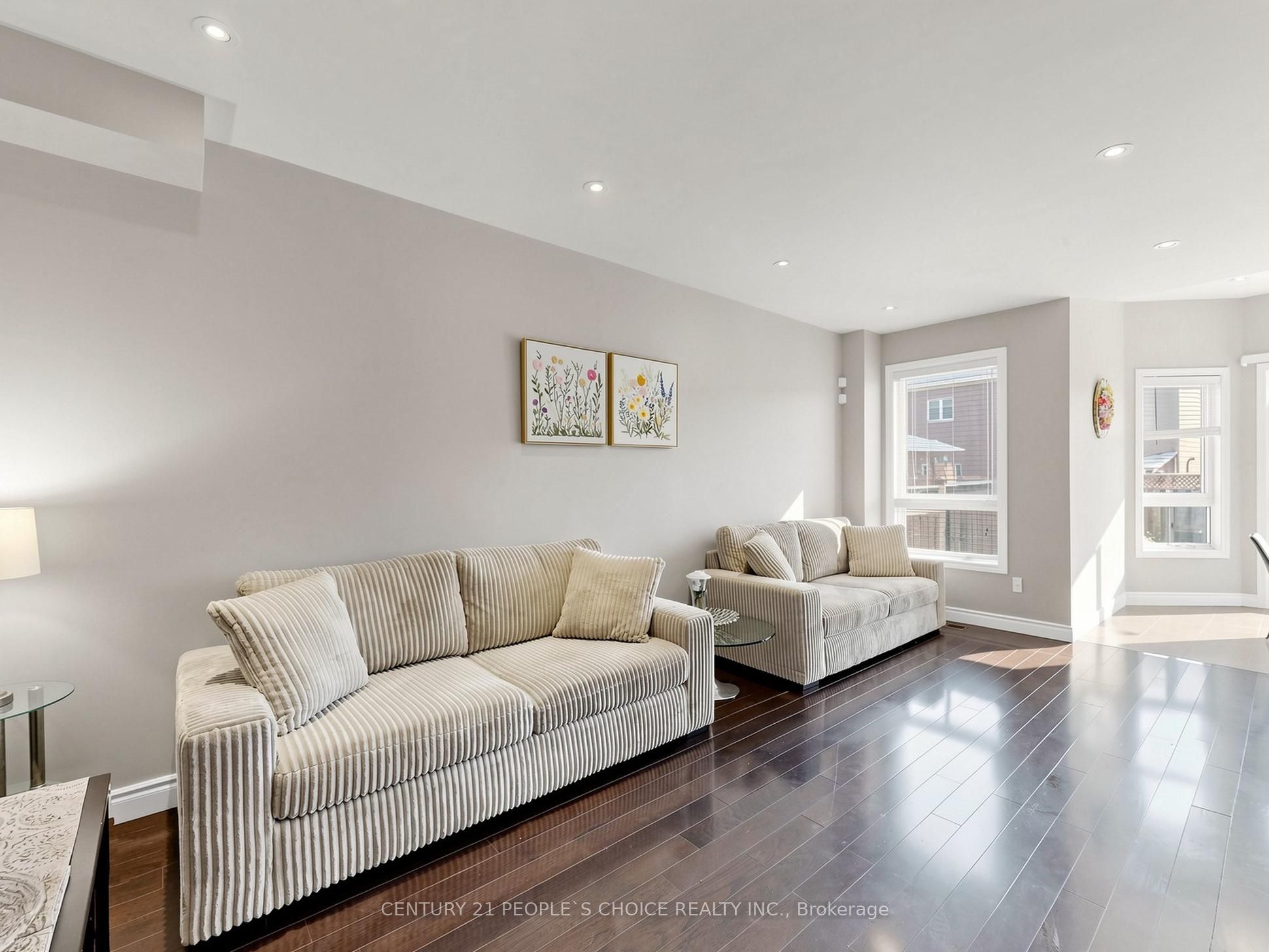 828 Khan Crescent Property Photo 7