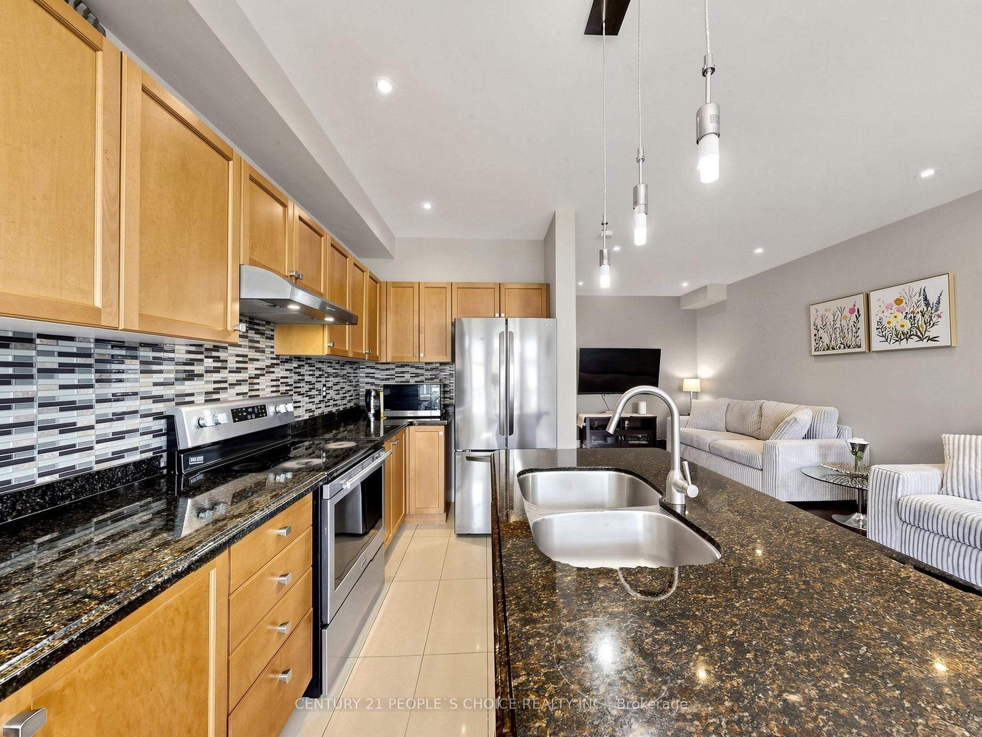 828 Khan Crescent Property Photo 16