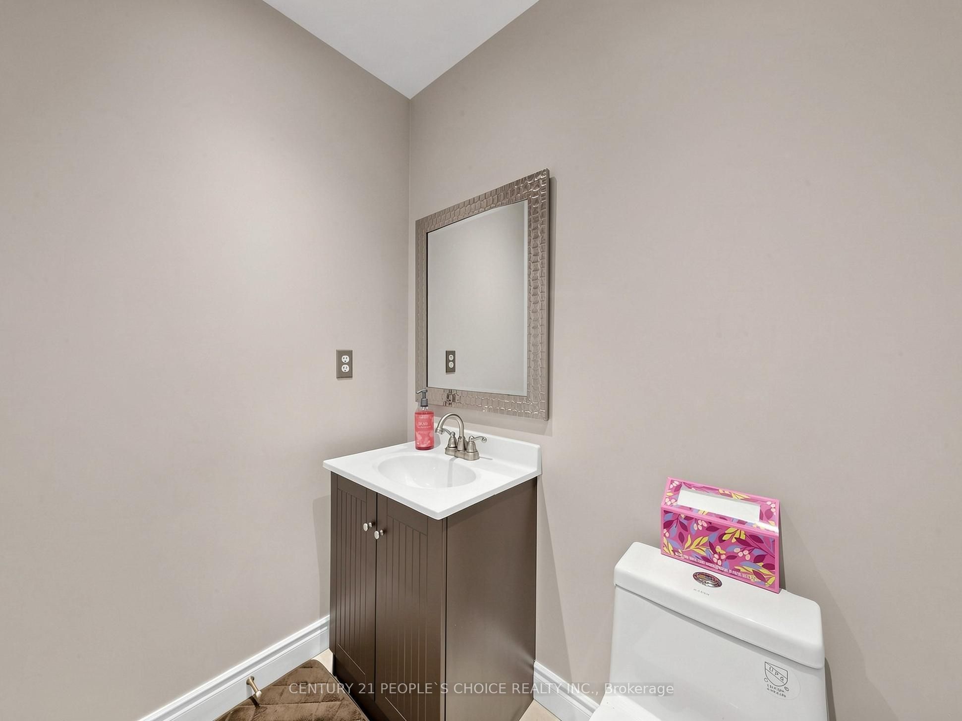 828 Khan Crescent Property Photo 22