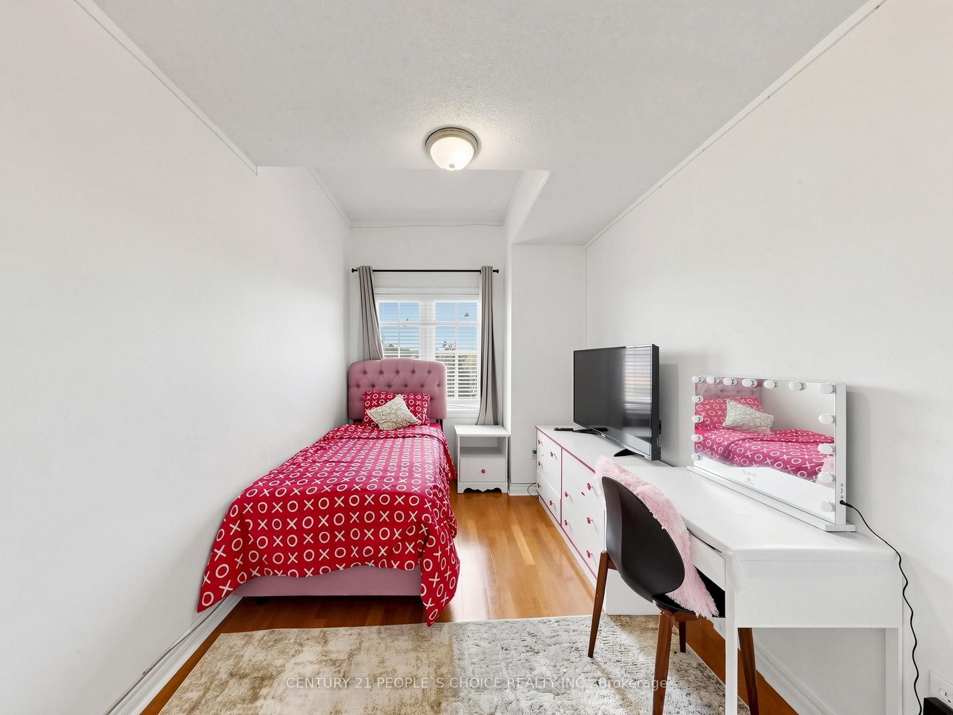 828 Khan Crescent Property Photo 32
