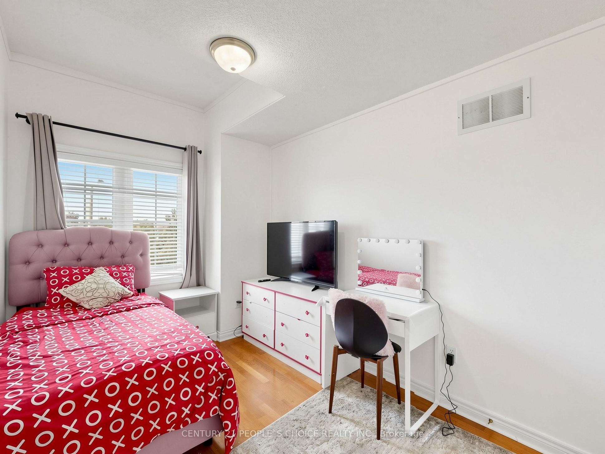 828 Khan Crescent Property Photo 33