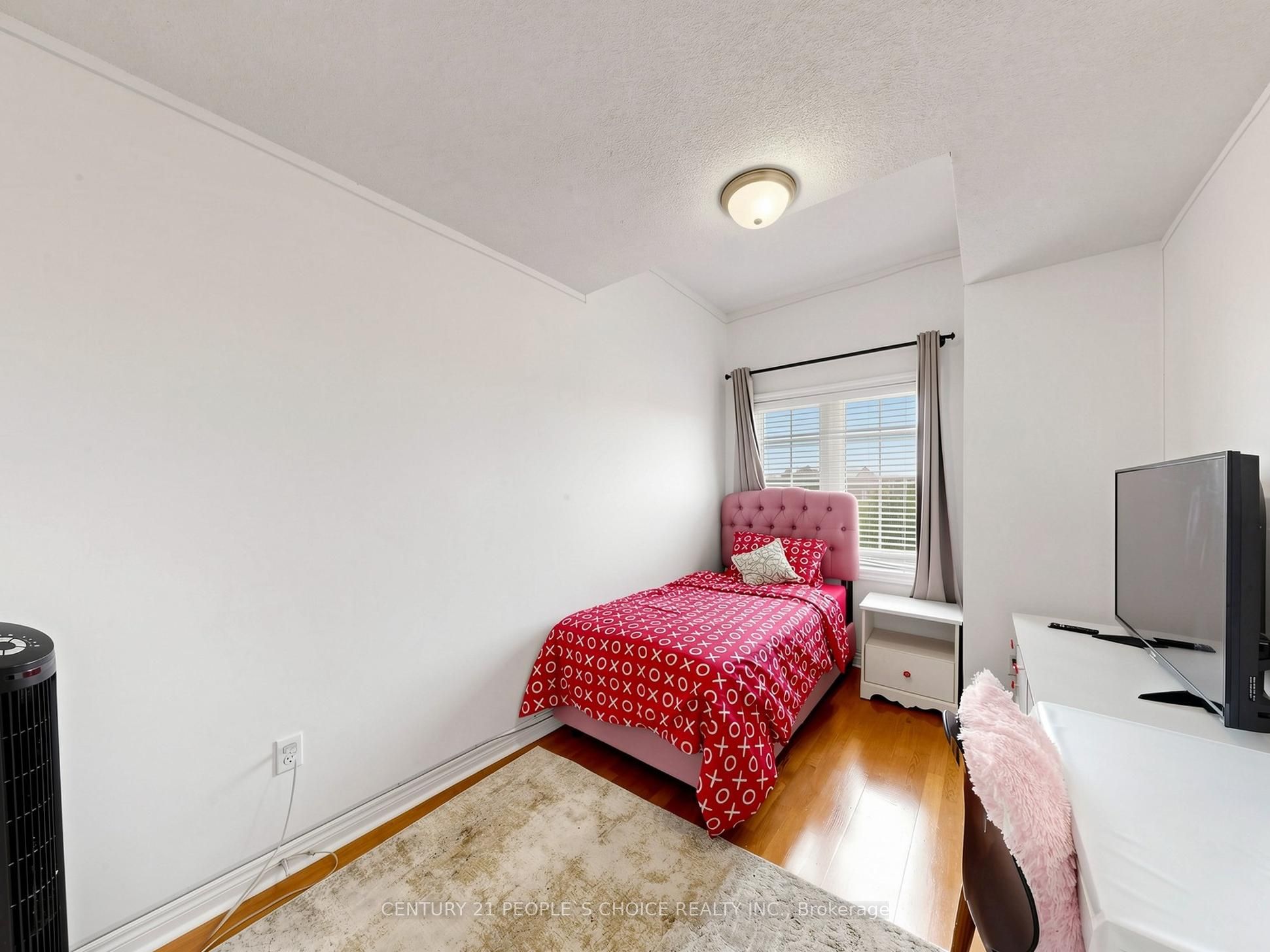 828 Khan Crescent Property Photo 34