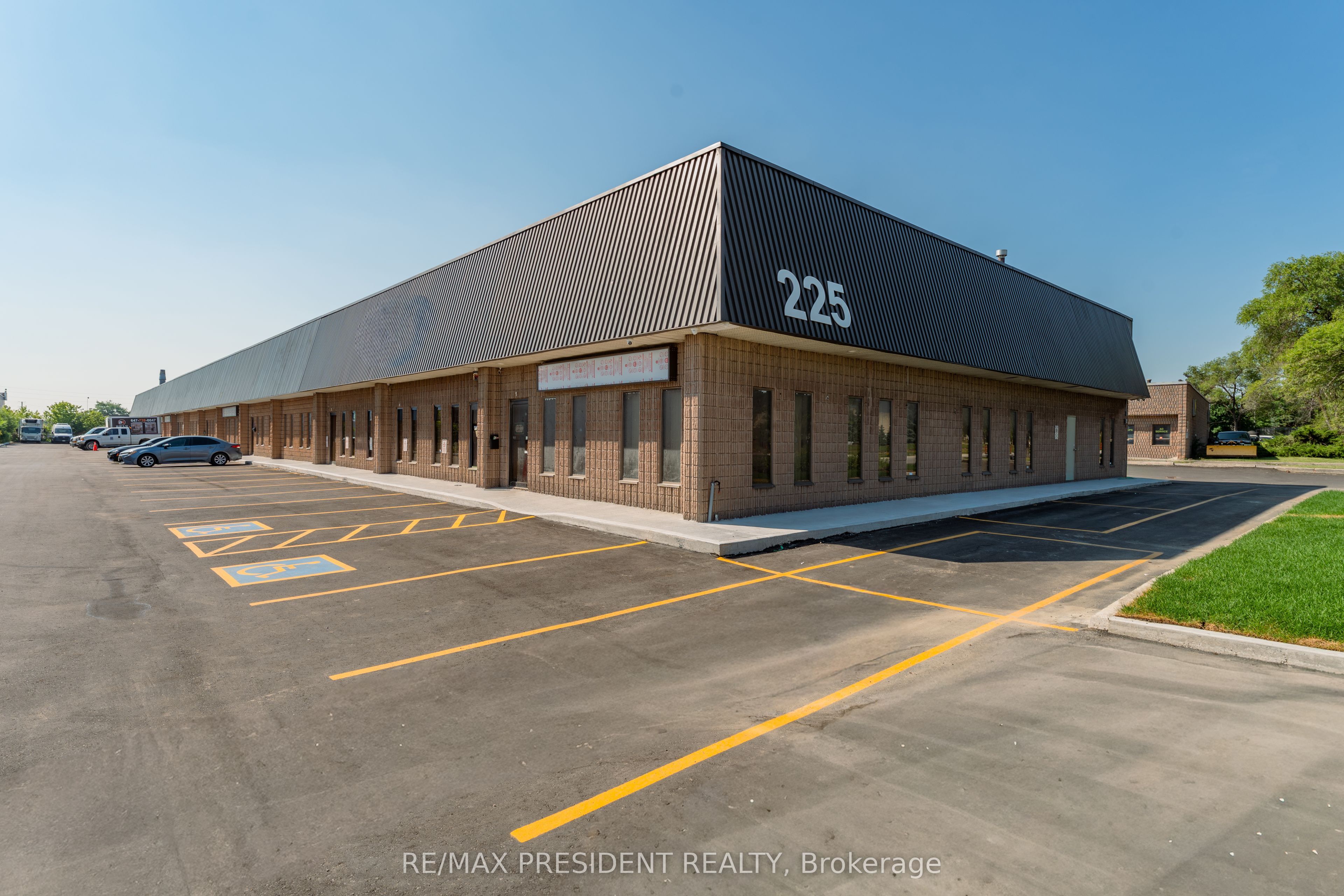 225 Advance Boulevard 4 & 5 Property Photo 1